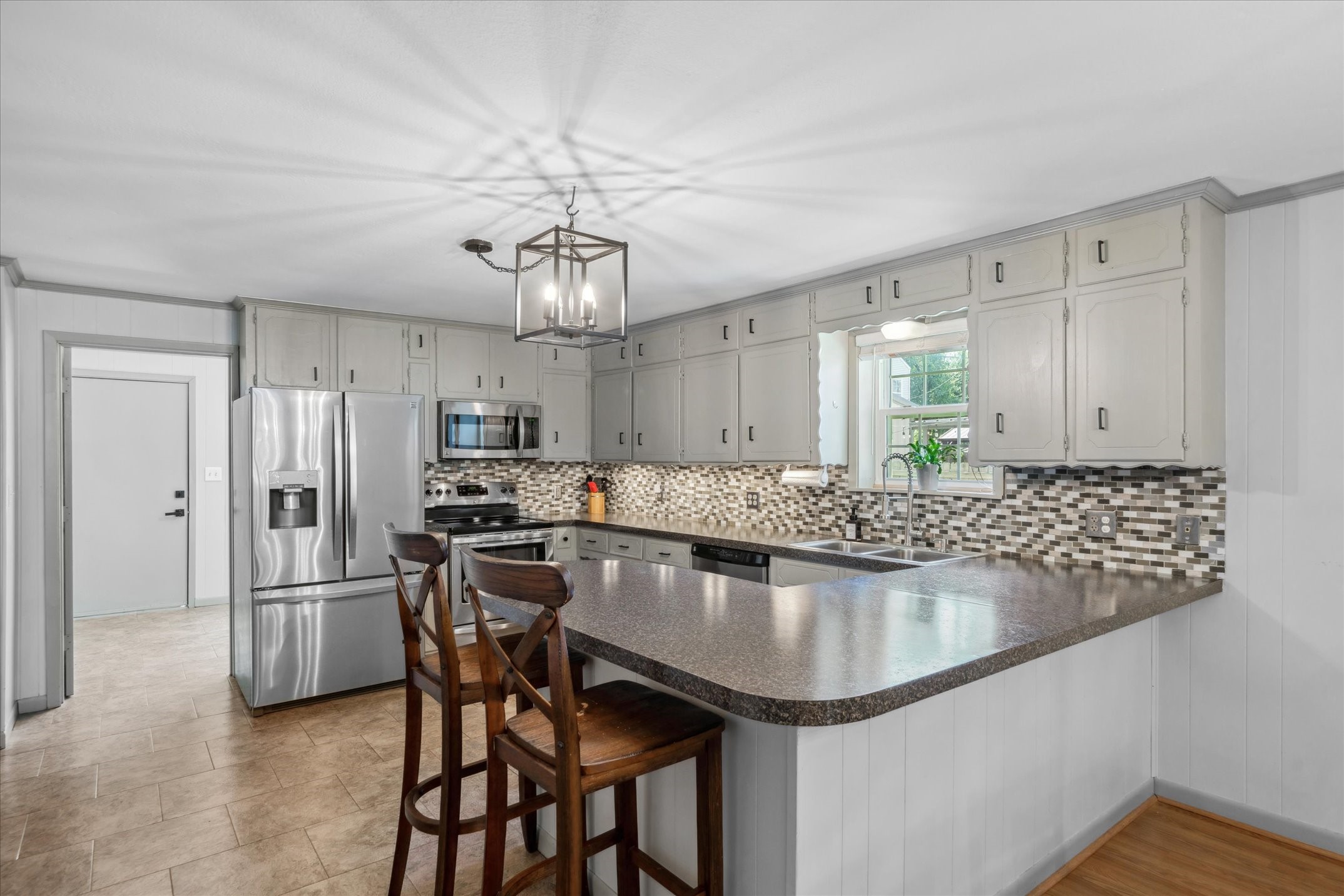 809 S Prairieville Street Athens TX 75751