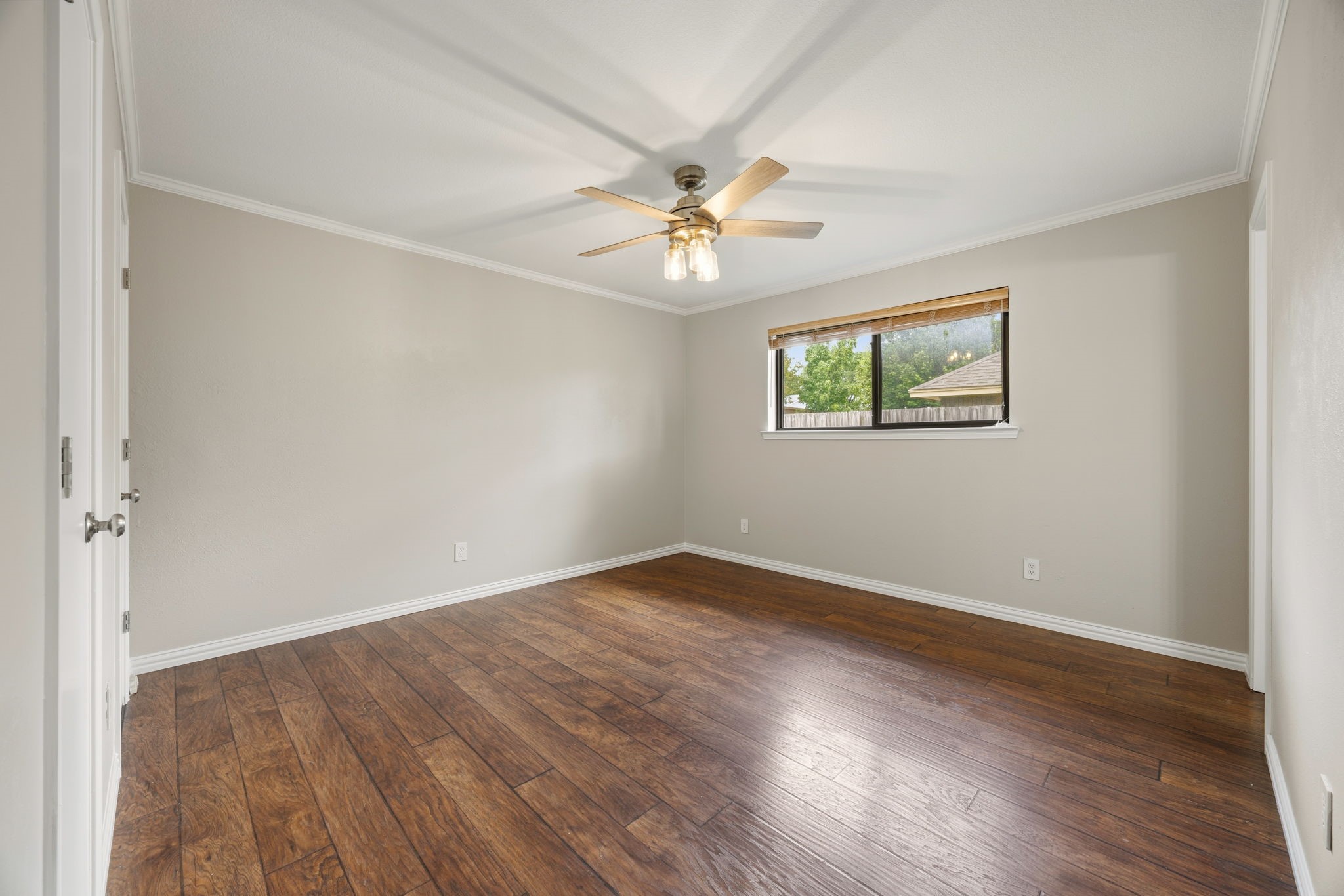 119 N Beltwoods Drive Desoto TX 75115