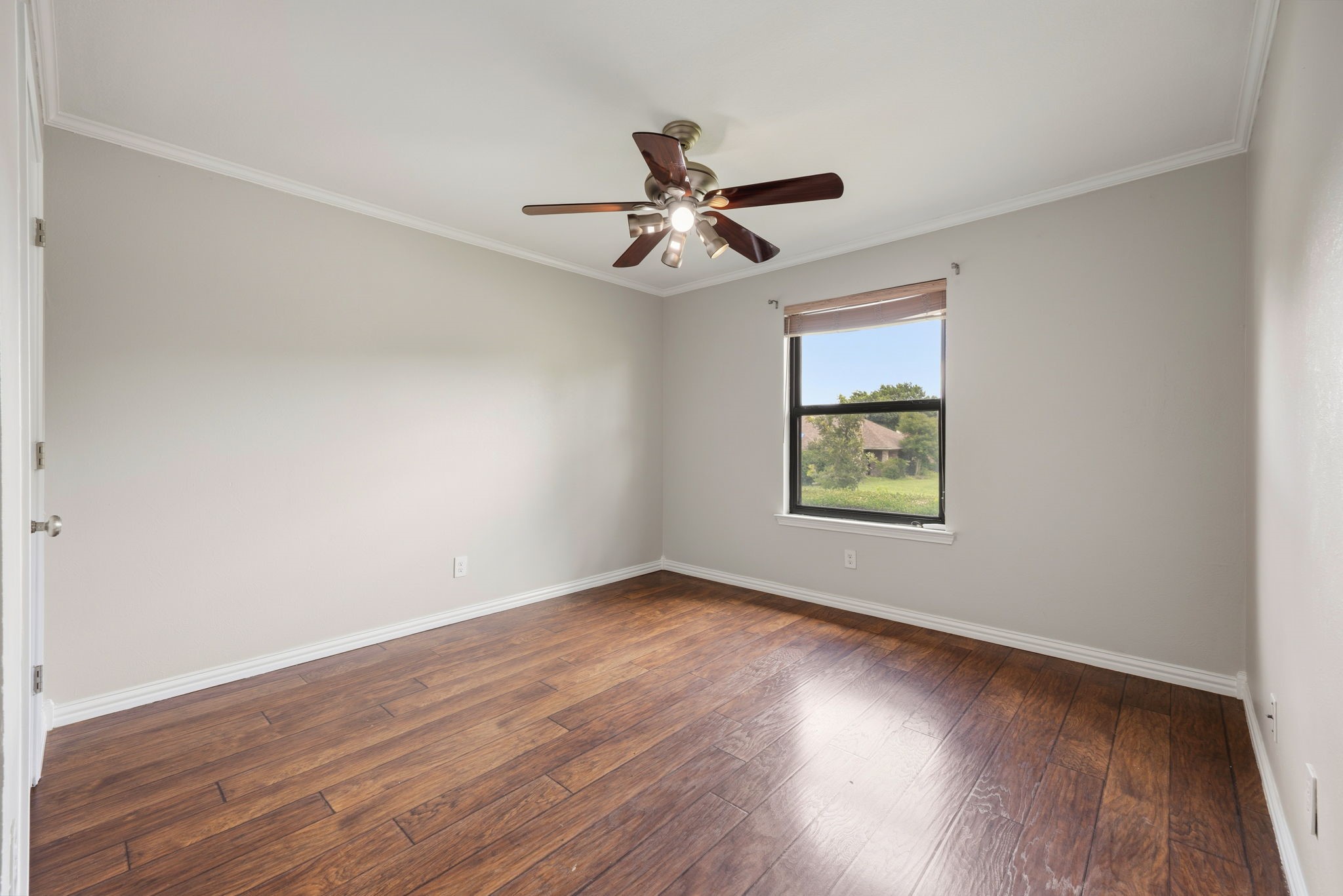 119 N Beltwoods Drive Desoto TX 75115