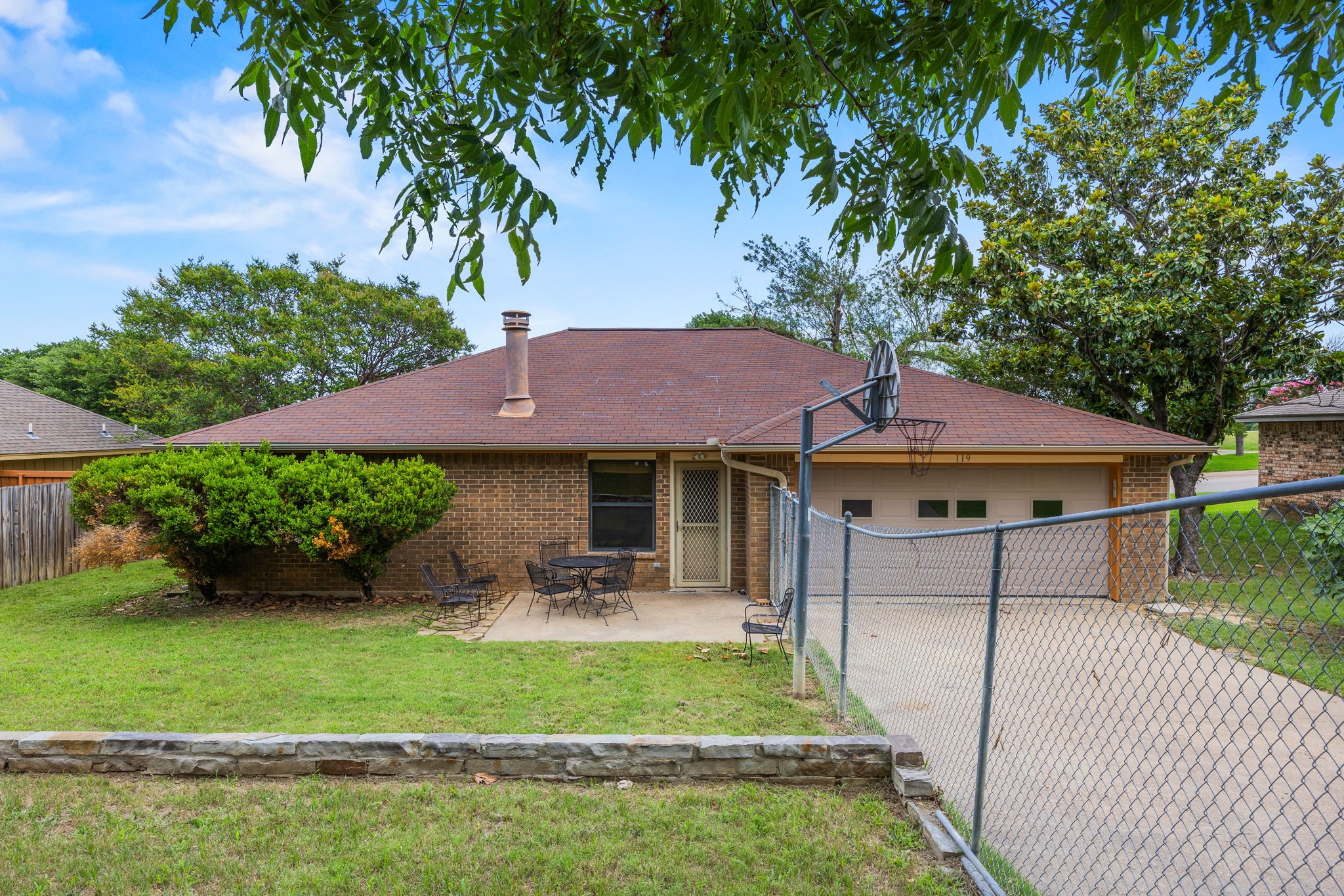 119 N Beltwoods Drive Desoto TX 75115