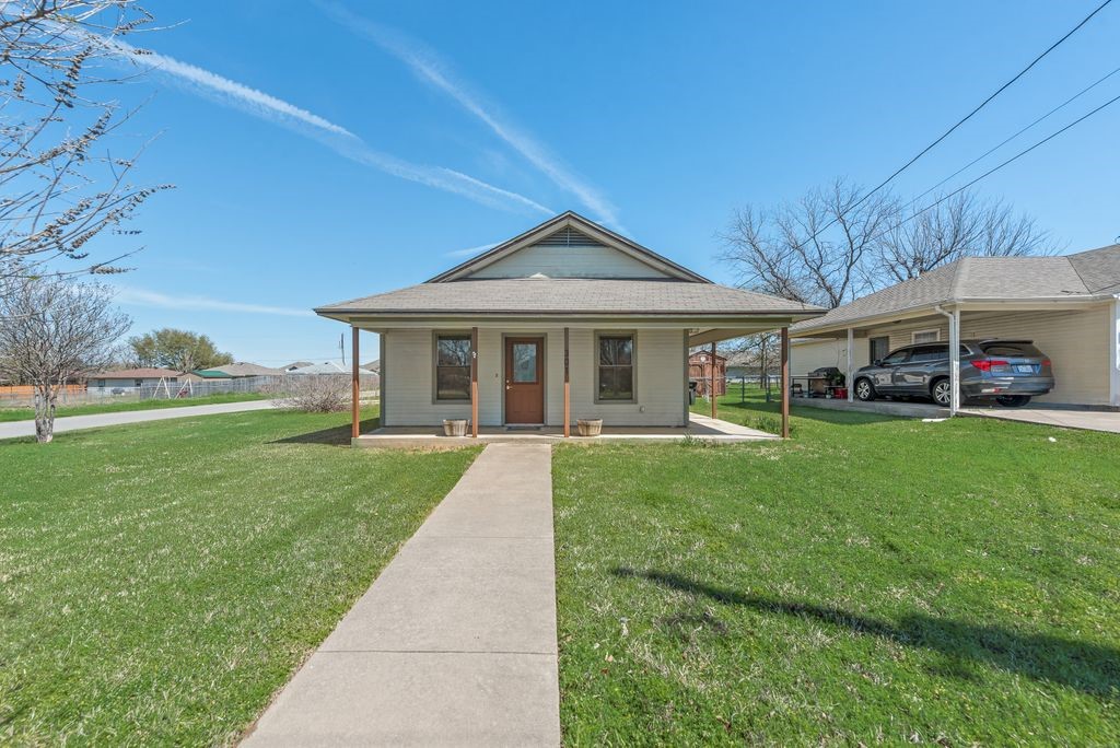 301 Lipscomb Street Cleburne TX 76031