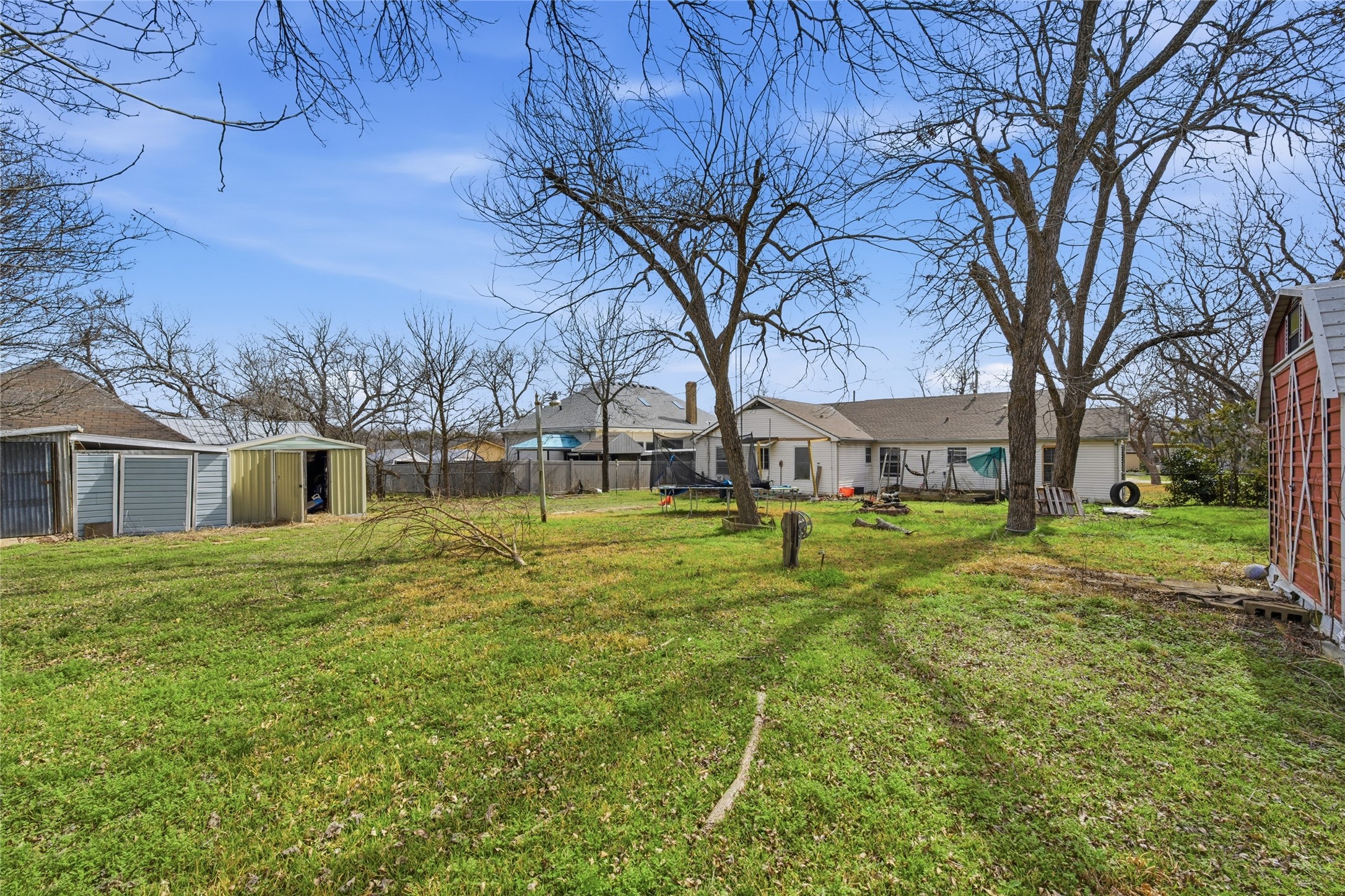 1109 E Mclennan Avenue Mart TX 76664