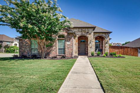316 Autumnwood Court Kennedale TX 76060
