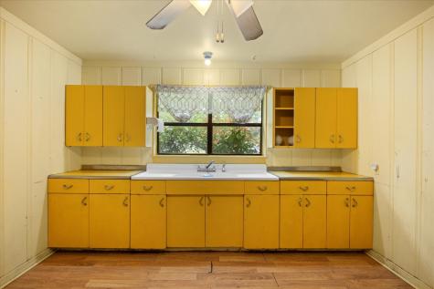 1313 Lipan Highway Granbury TX 76048