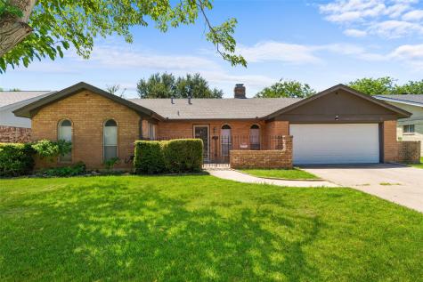 2804 Ashbury Drive Arlington TX 76015