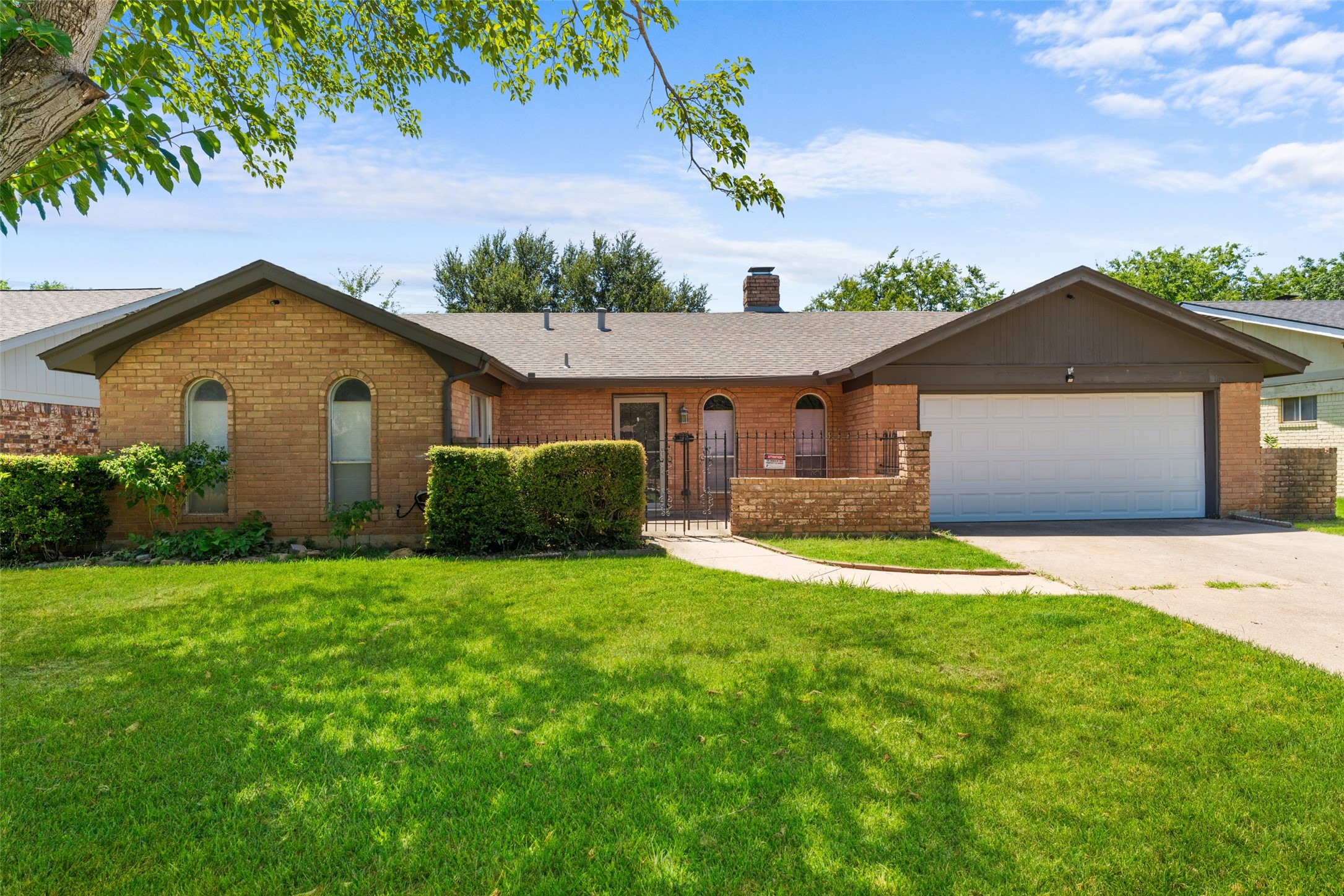 2804 Ashbury Drive Arlington TX 76015