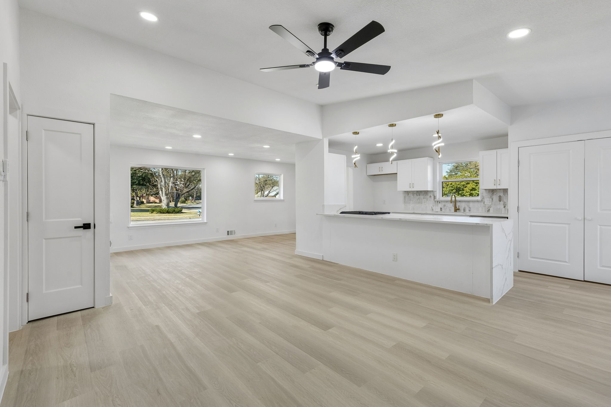 6858 Freemont Street Dallas TX 75231