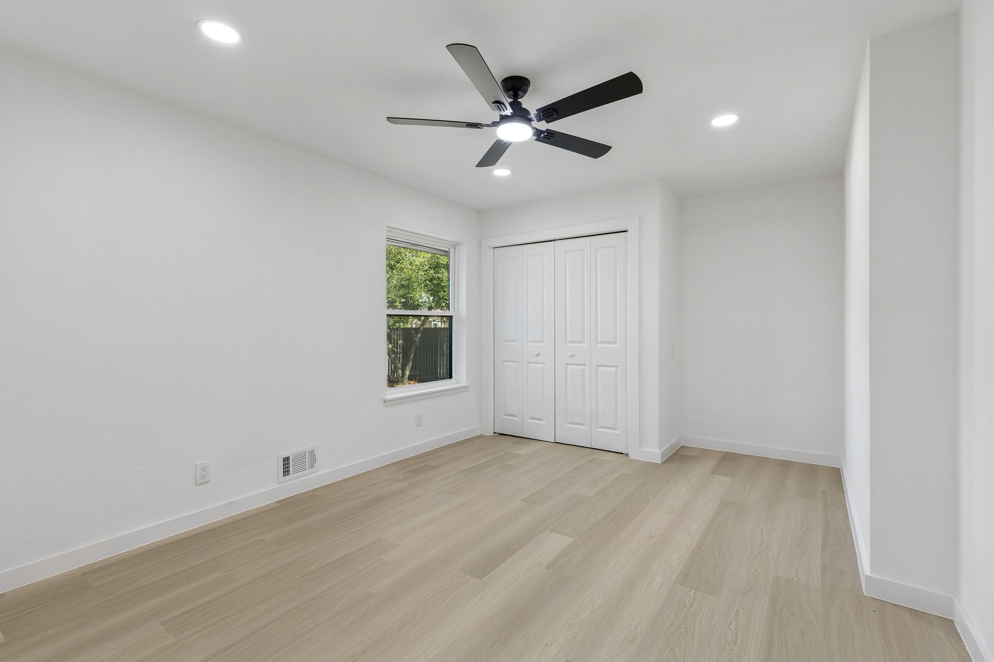 6858 Freemont Street Dallas TX 75231