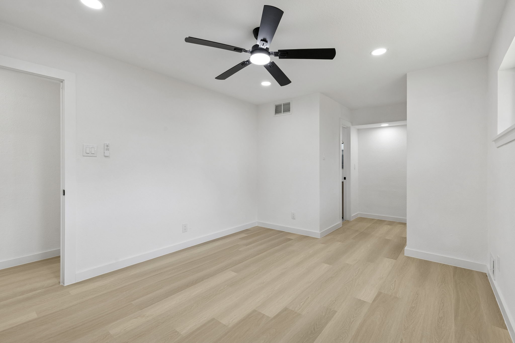6858 Freemont Street Dallas TX 75231