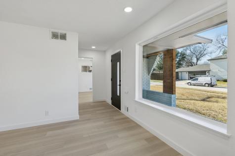 6858 Freemont Street Dallas TX 75231