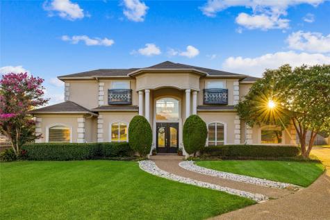 4004 Harvestwood Court Grapevine TX 76051