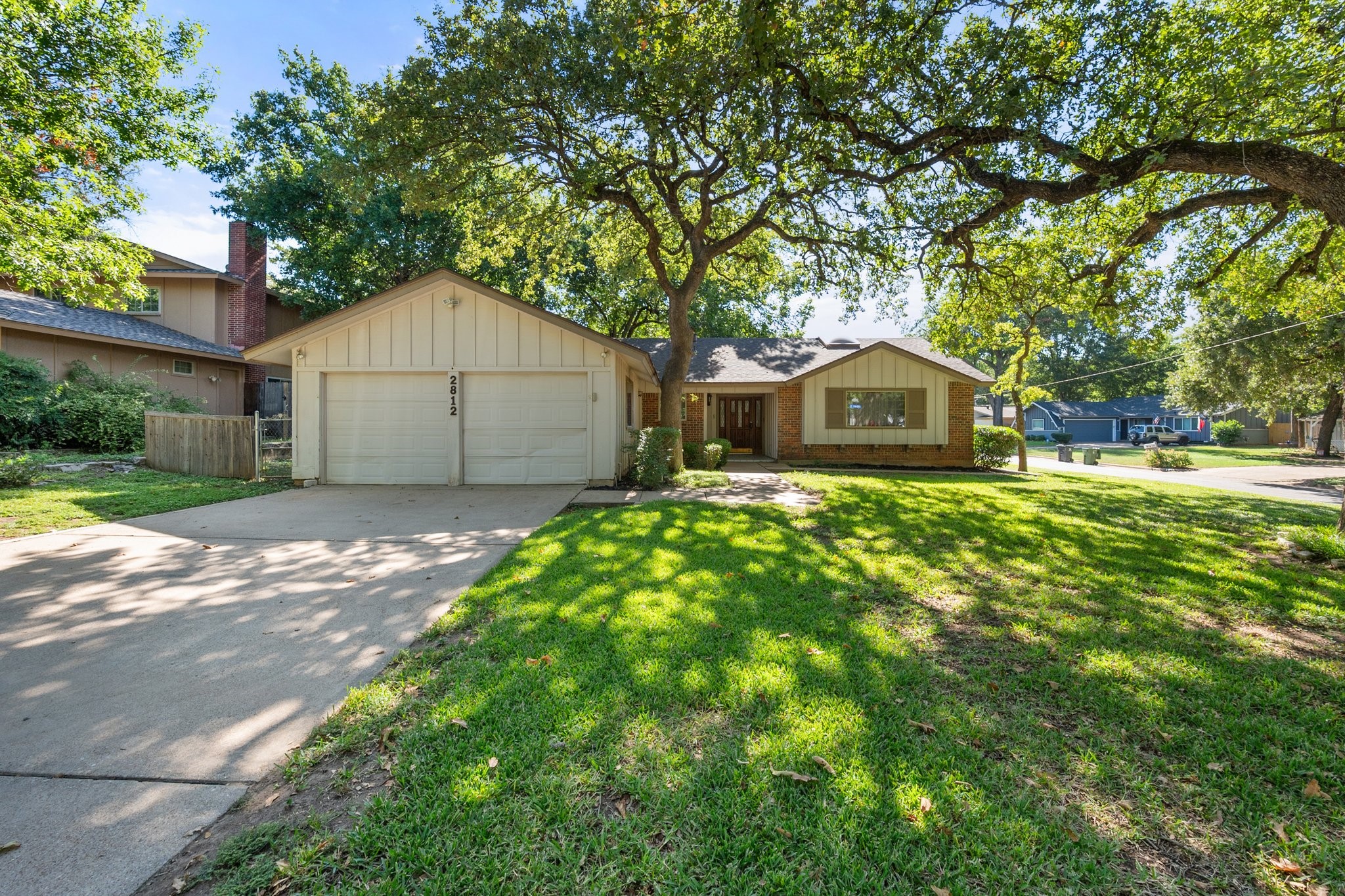 2812 Hollywood Drive Arlington TX 76013