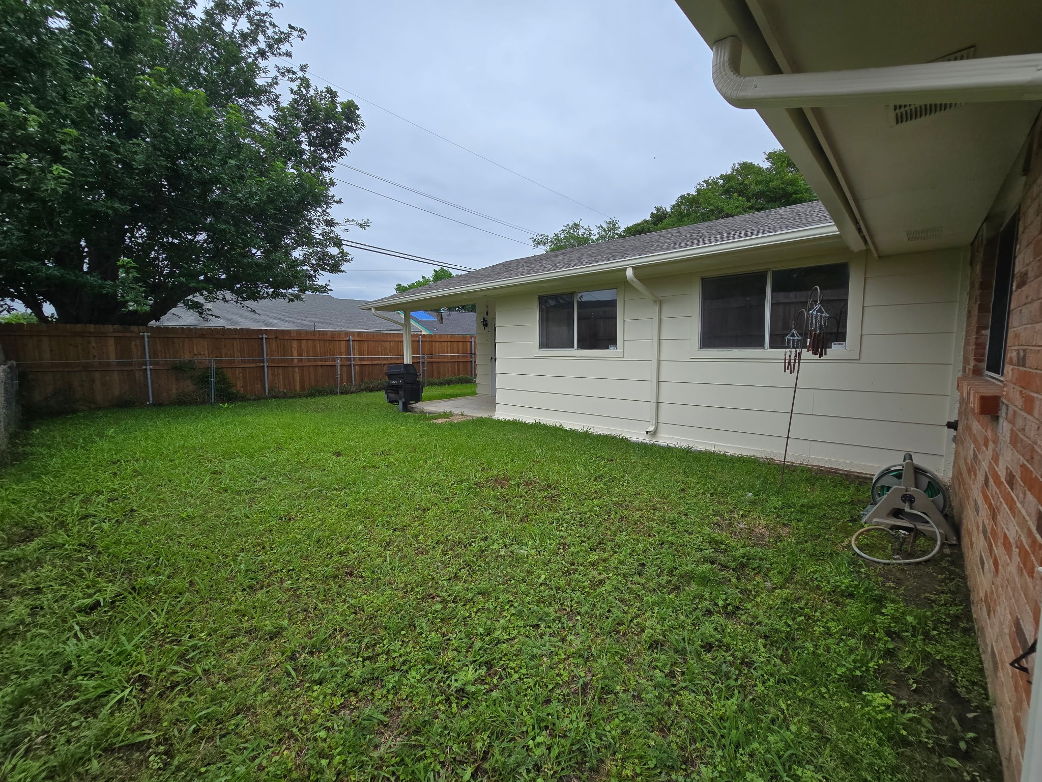 614 W Grenoble Drive Grand Prairie TX 75052