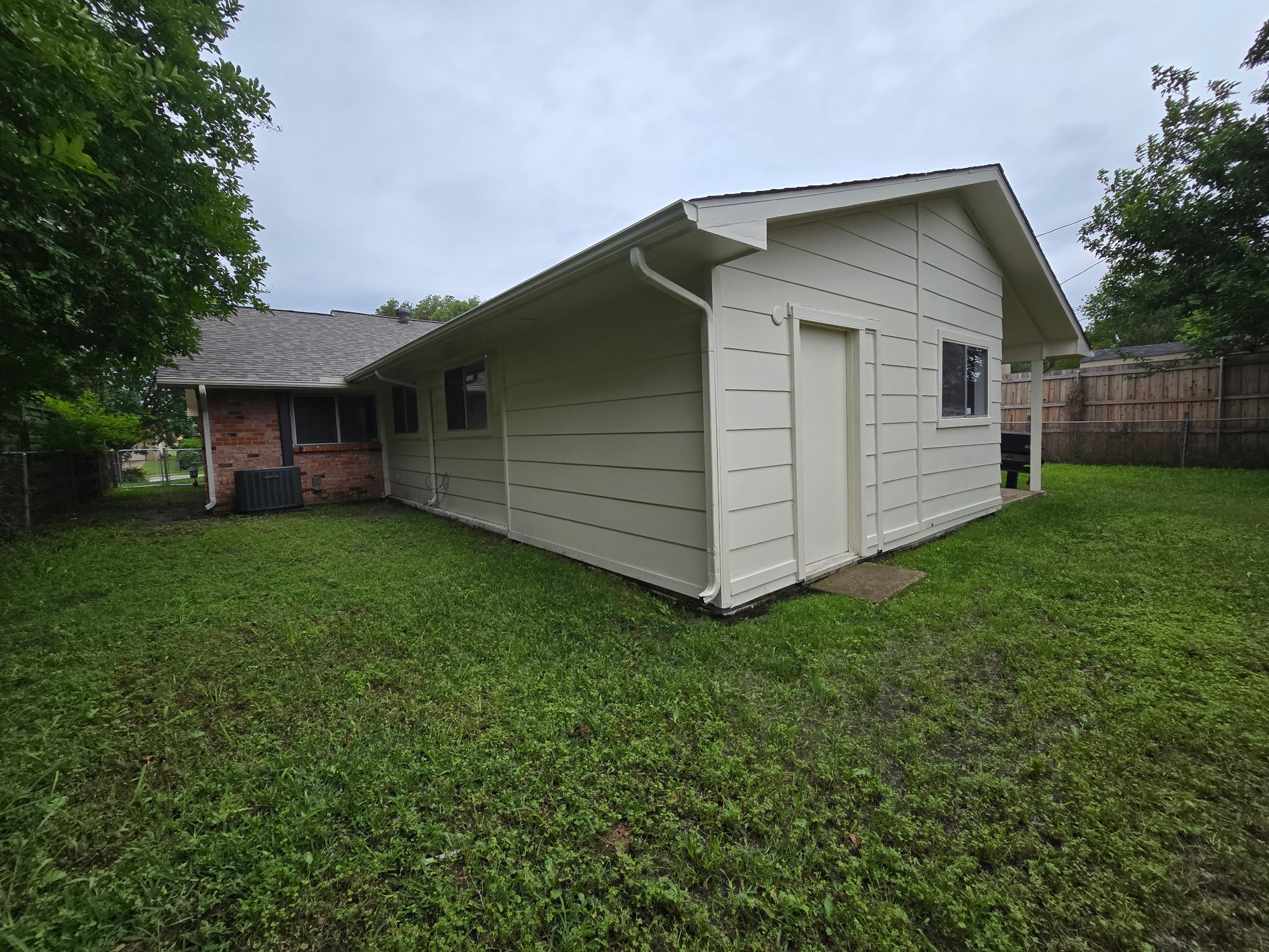 614 W Grenoble Drive Grand Prairie TX 75052
