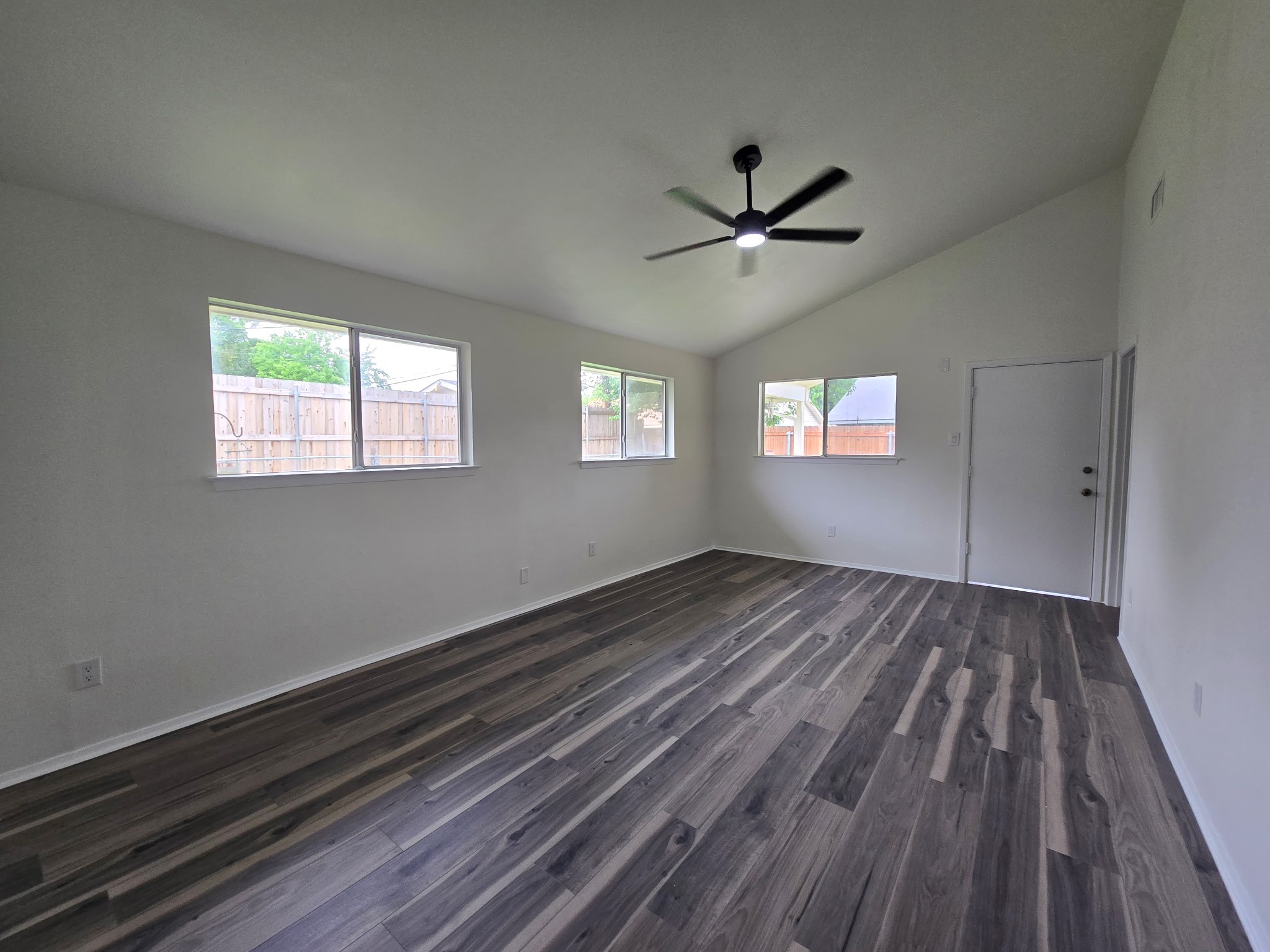 614 W Grenoble Drive Grand Prairie TX 75052