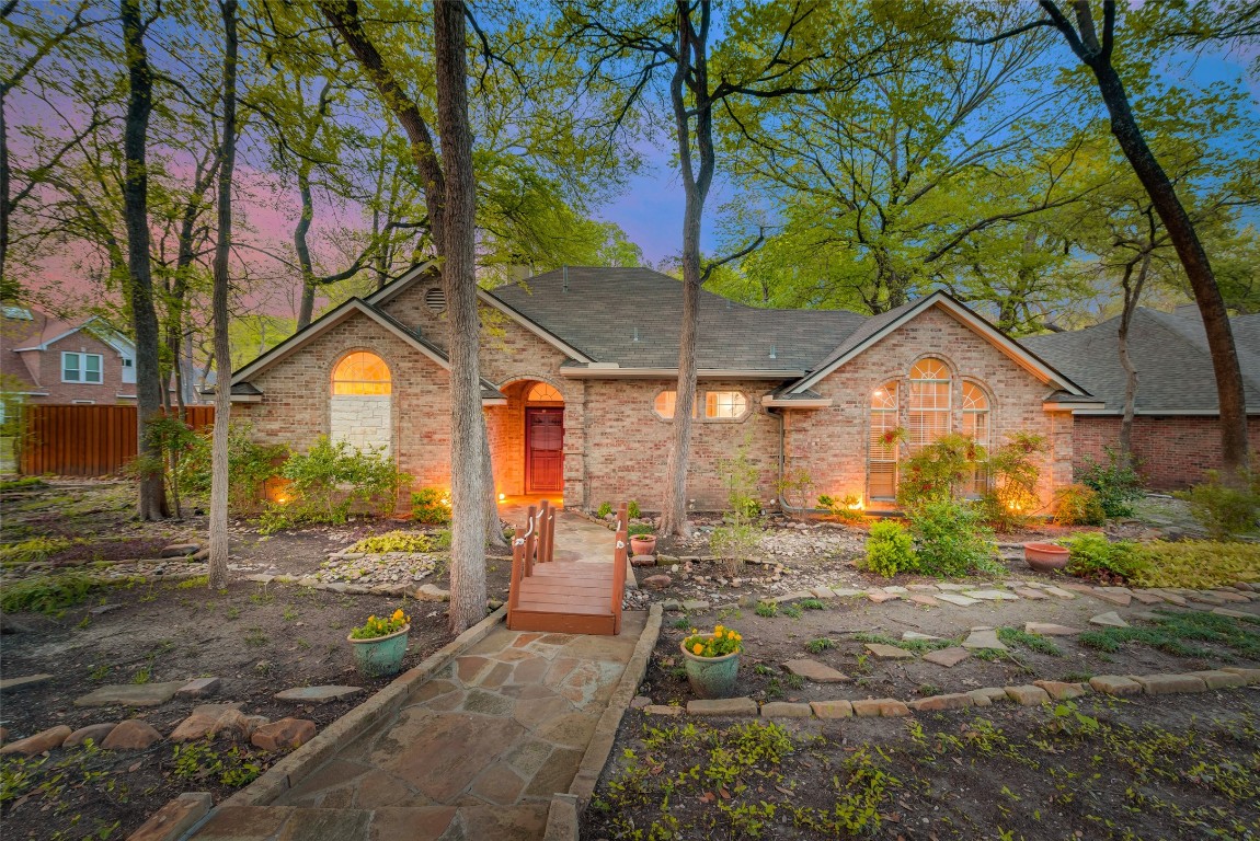 905 Singing Hills Drive Garland TX 75044