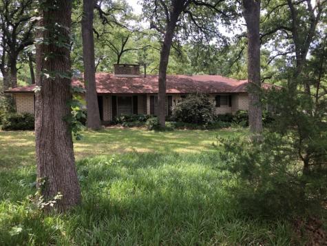 8 Oak Village Road Greenville TX 75402