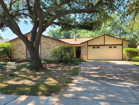 613 W Crossland Boulevard Grand Prairie TX 75052
