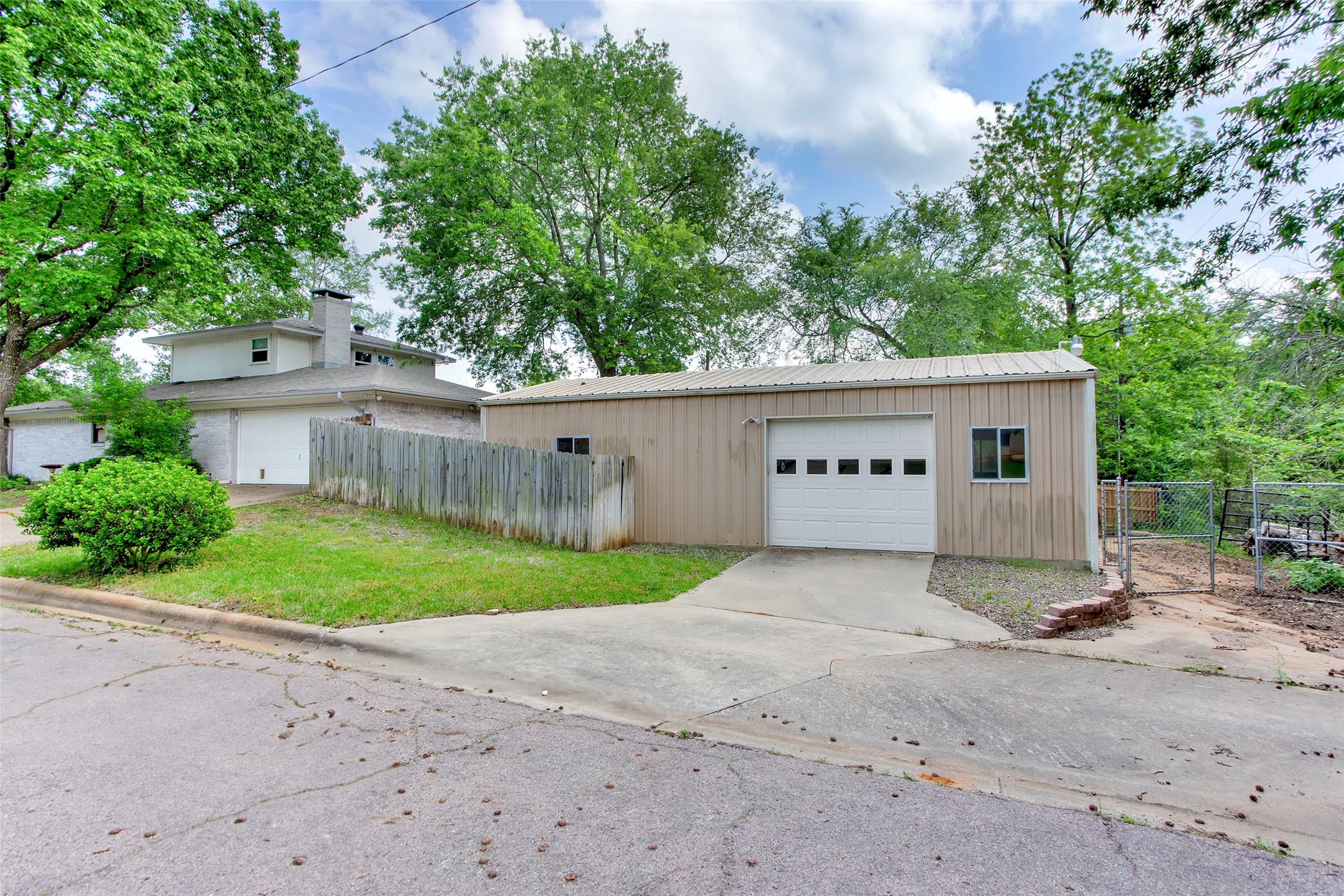 2601 Arapaho Circle Denison TX 75020