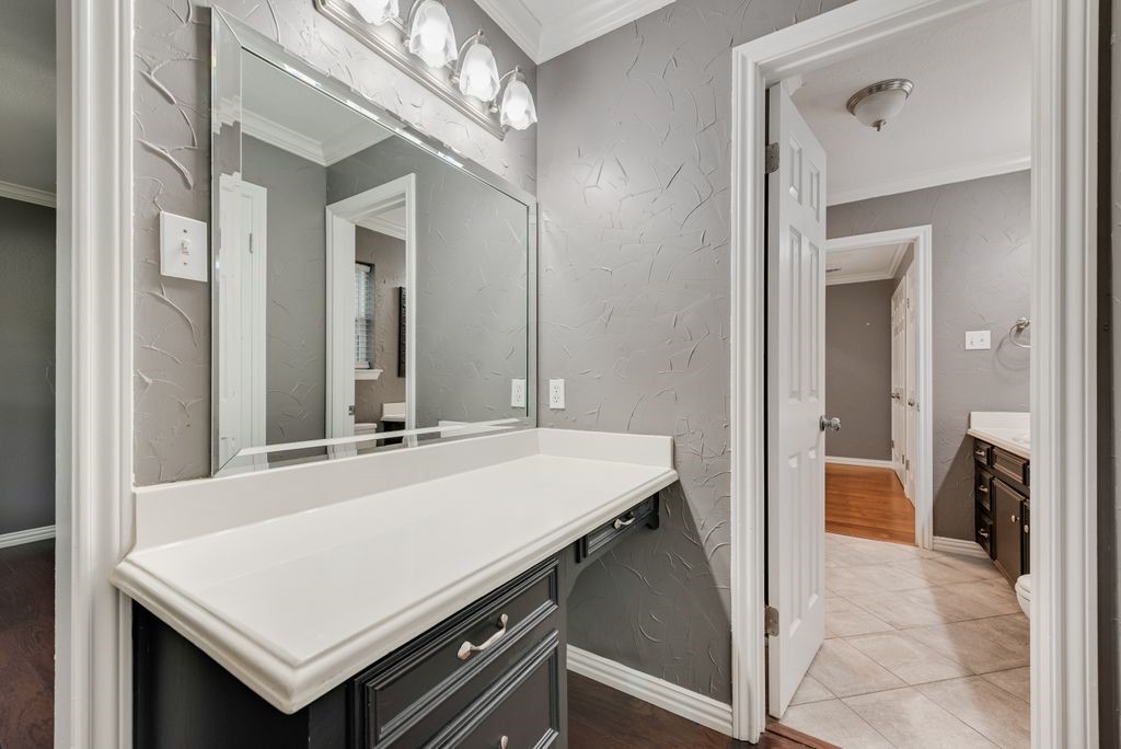 4500 Hacienda Drive Arlington TX 76017
