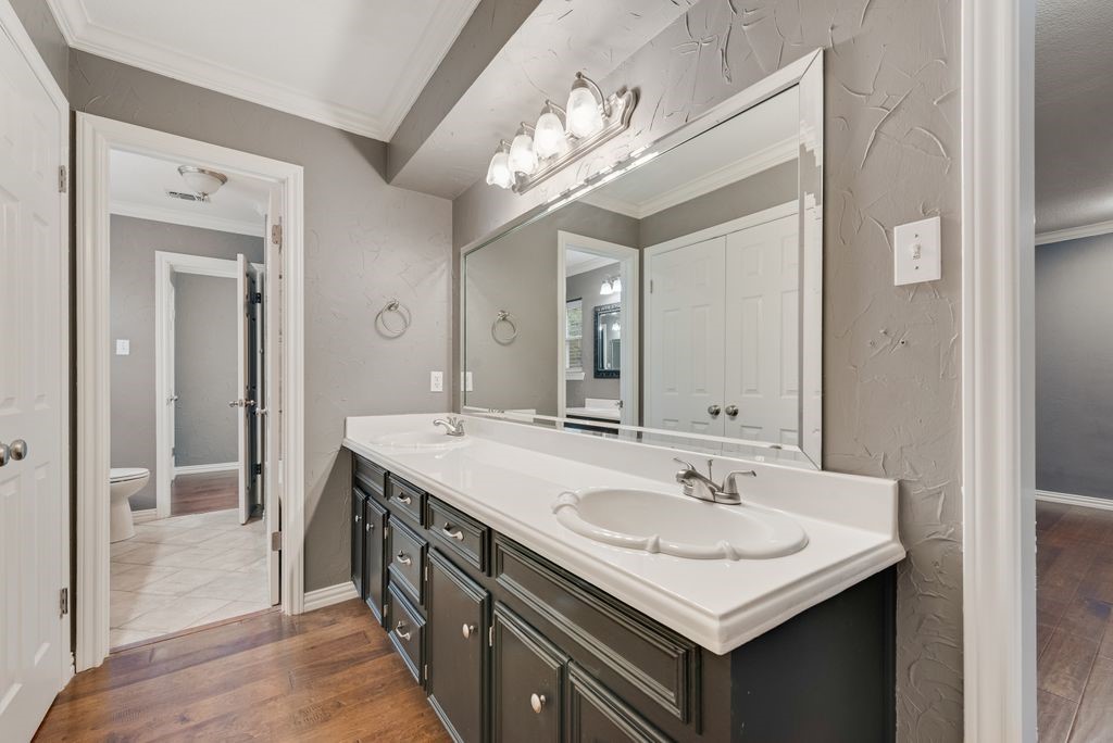 4500 Hacienda Drive Arlington TX 76017