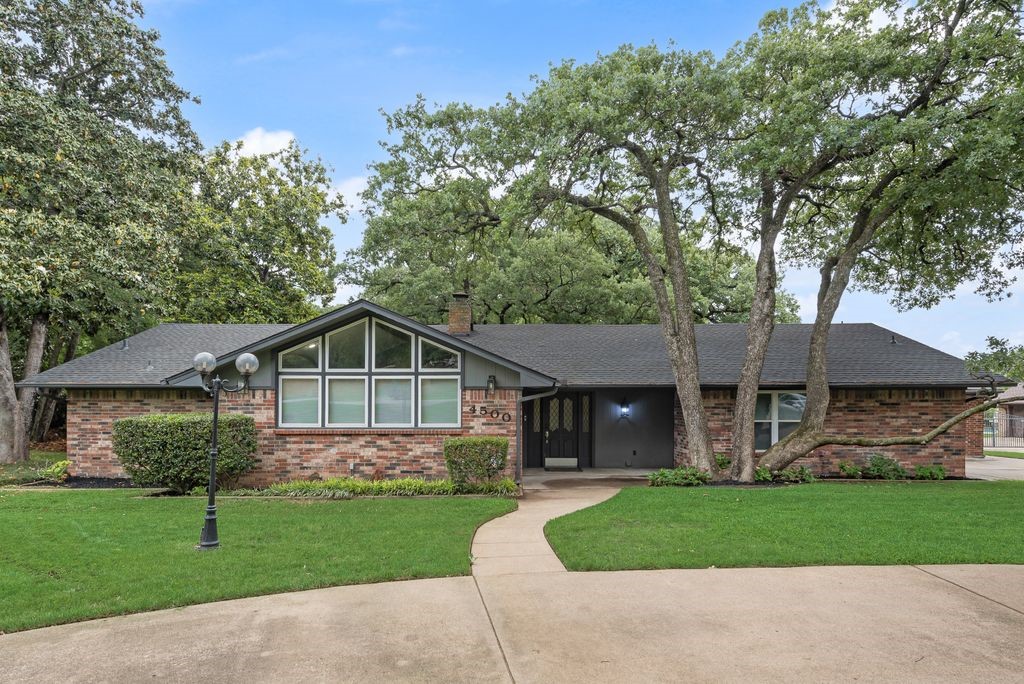4500 Hacienda Drive Arlington TX 76017