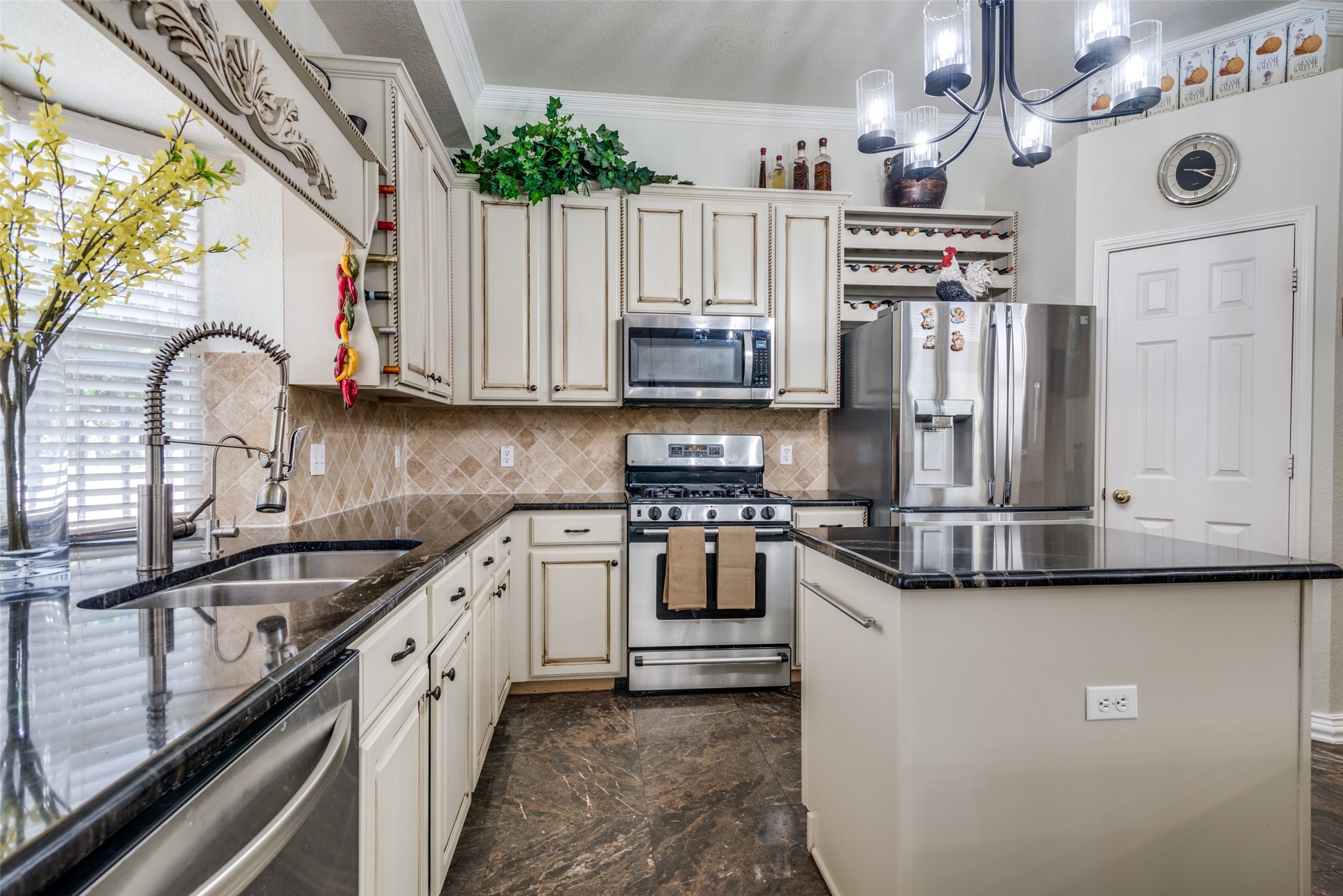 6417 Creekdale Drive The Colony TX 75056
