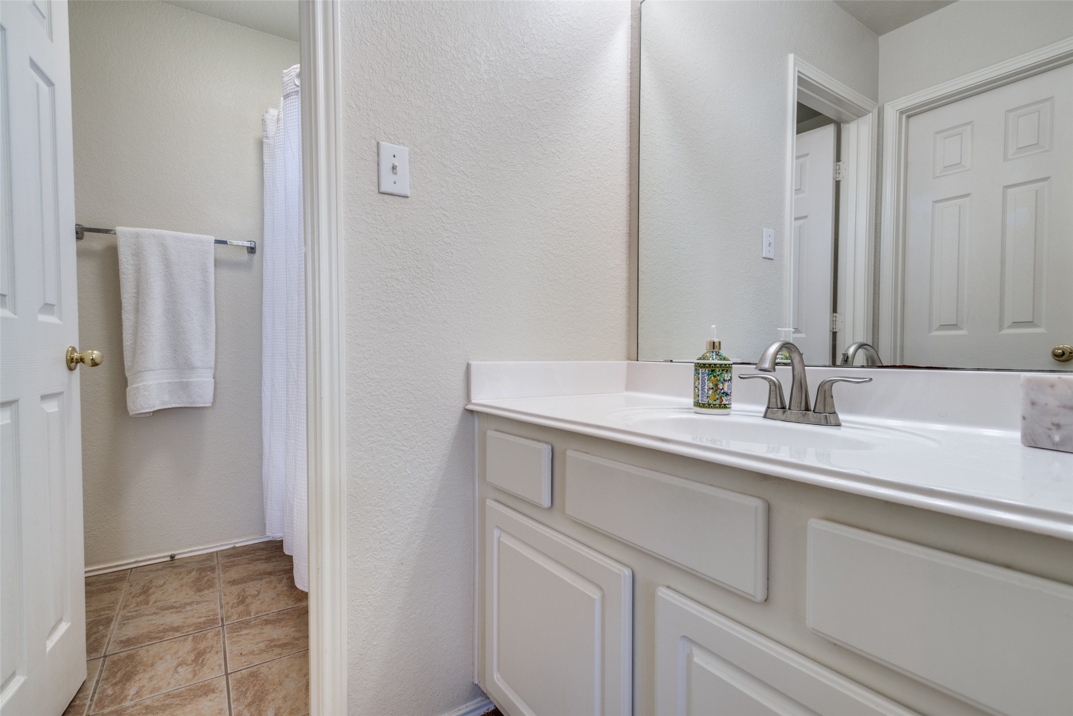 6417 Creekdale Drive The Colony TX 75056