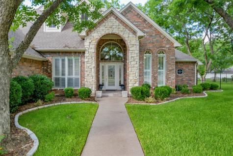 5502 Flagstick Drive Granbury TX 76049