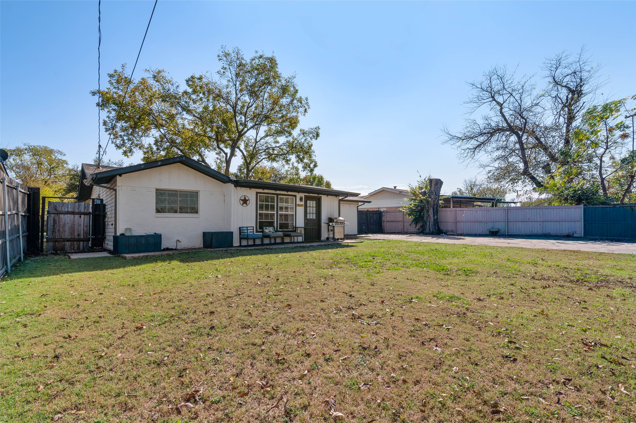 3217 Centennial Drive Garland TX 75042