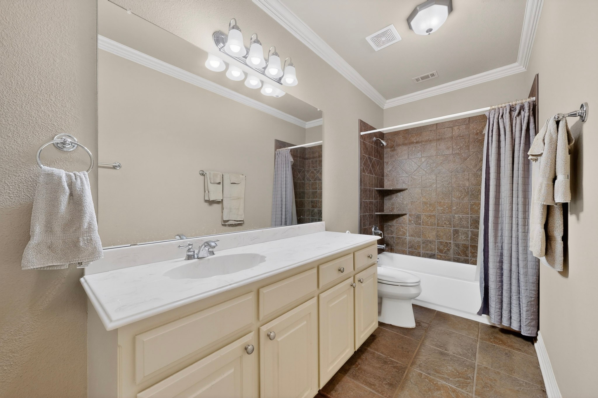 2206 Makena Court Corinth TX 76210