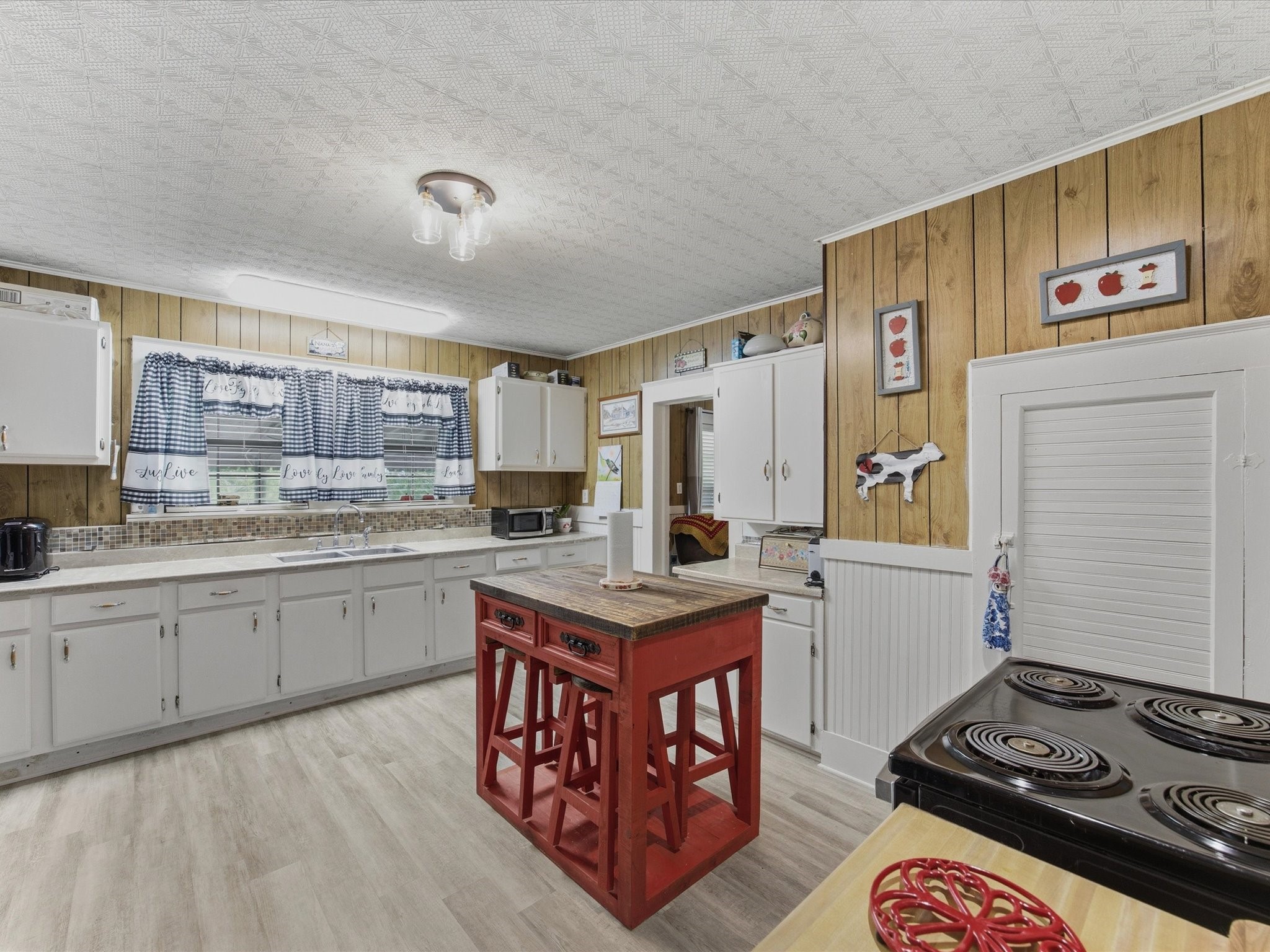 2414 E Ennis Avenue Ennis TX 75119