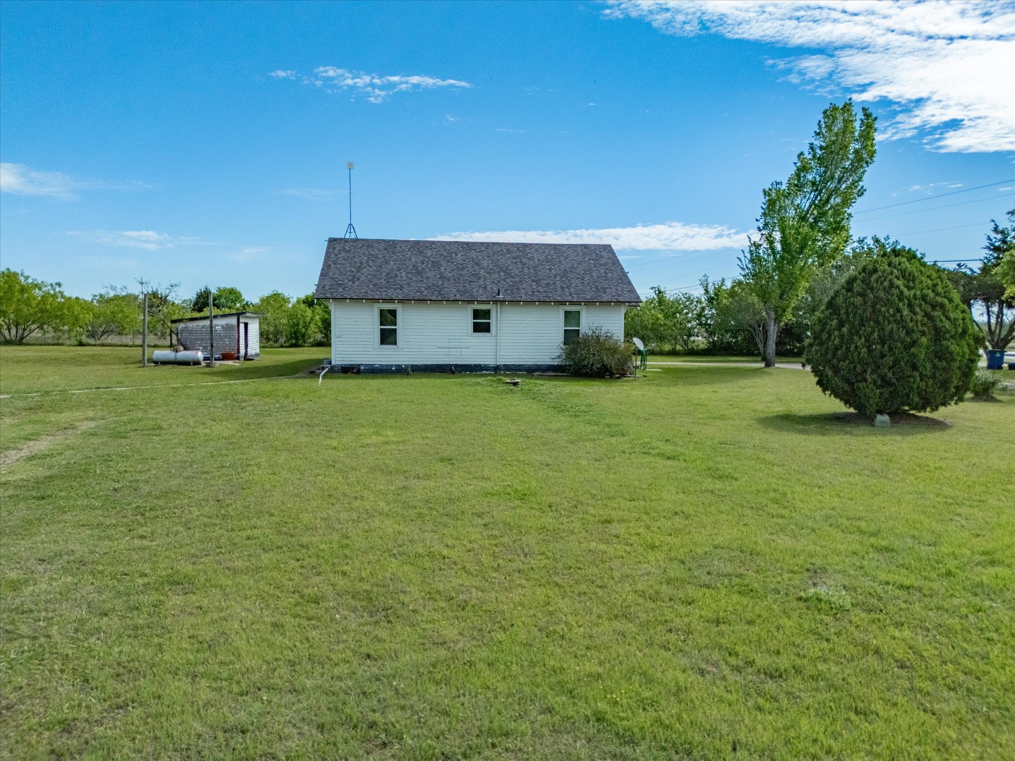 2414 E Ennis Avenue Ennis TX 75119