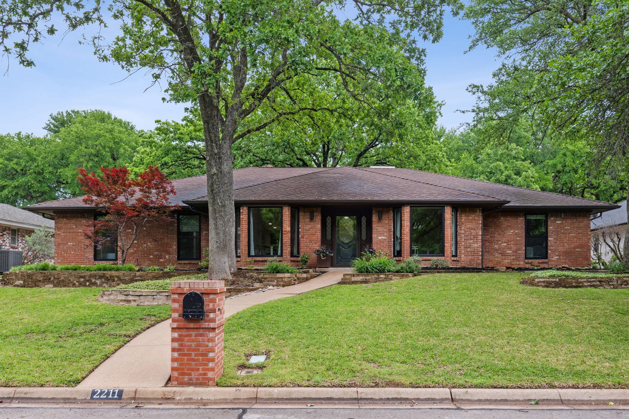 2211 Prestonwood Drive Arlington TX 76012