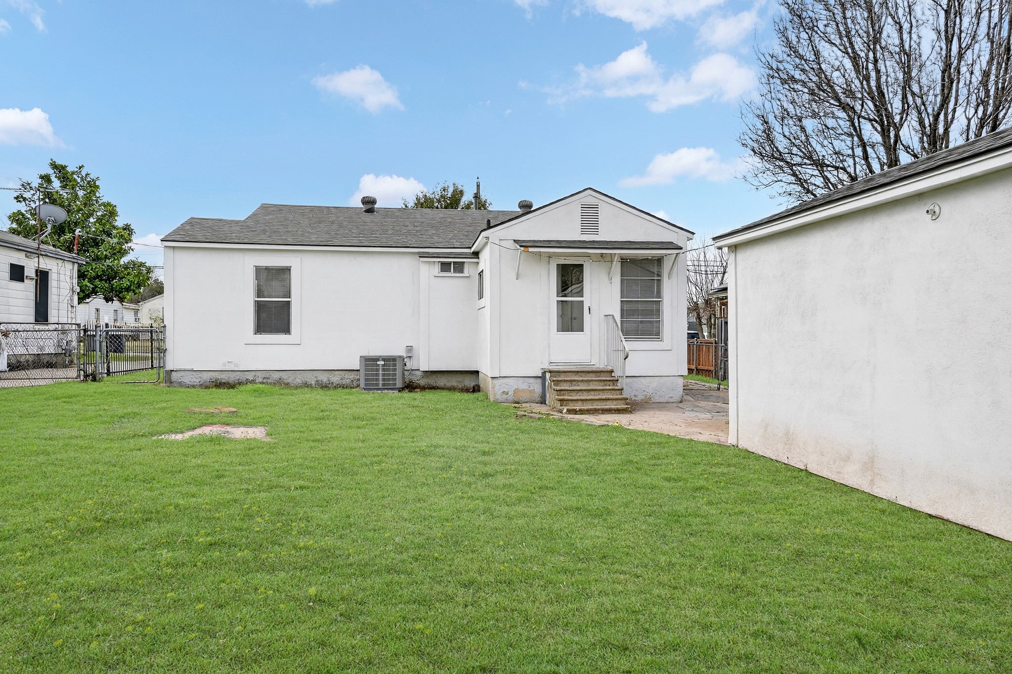 4123 Dawes Drive Dallas TX 75211