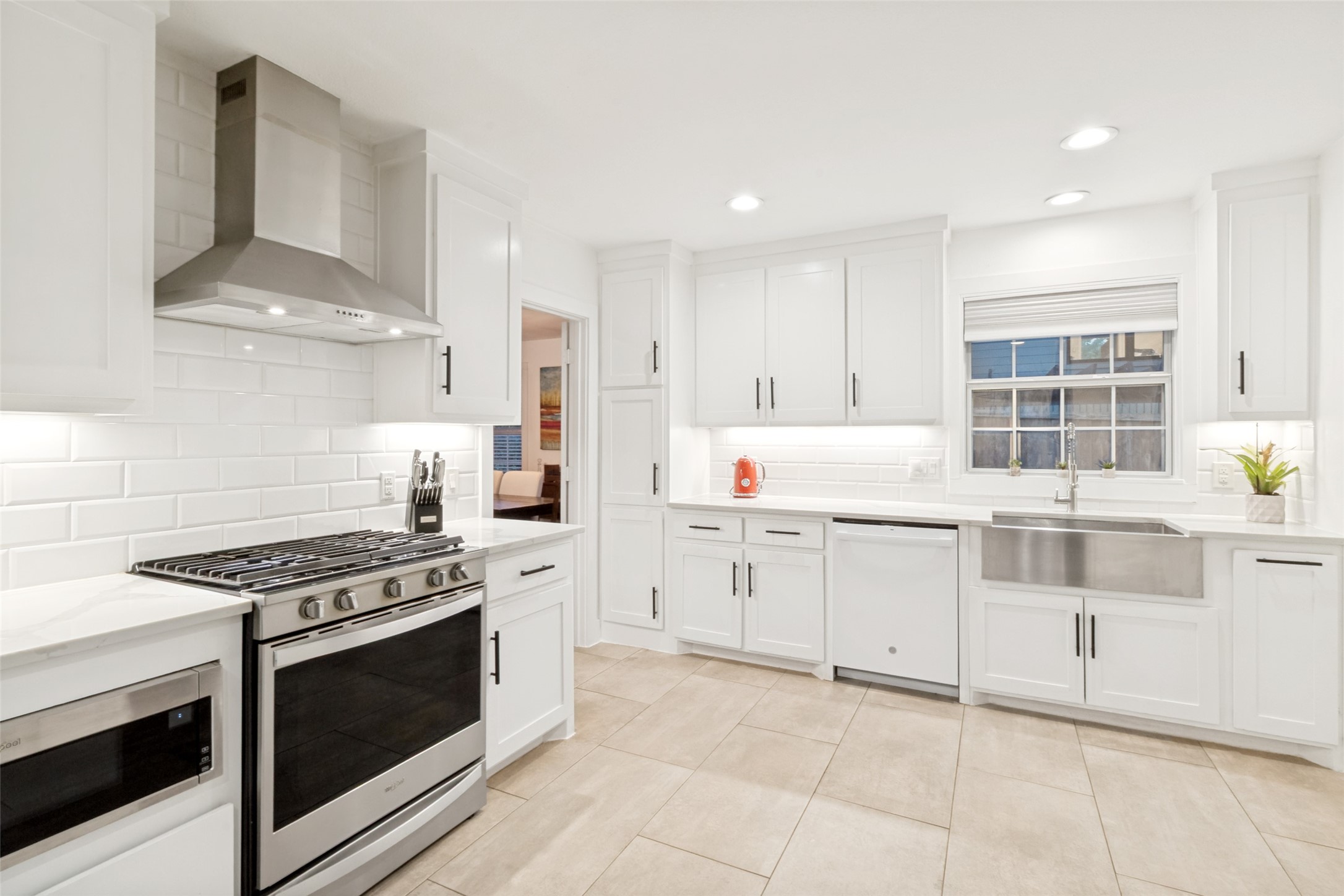 6867 Gaston Avenue Dallas TX 75214