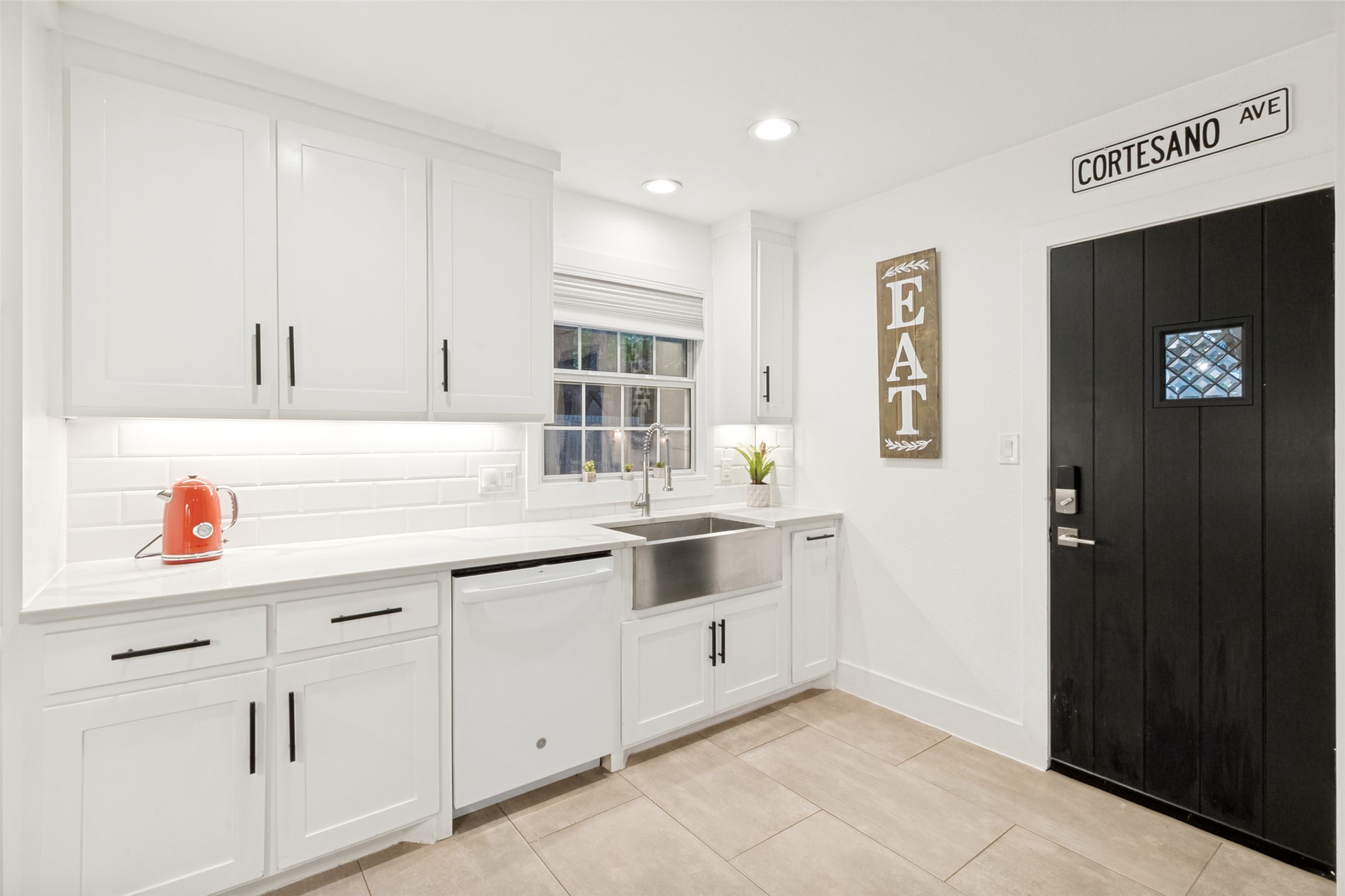 6867 Gaston Avenue Dallas TX 75214
