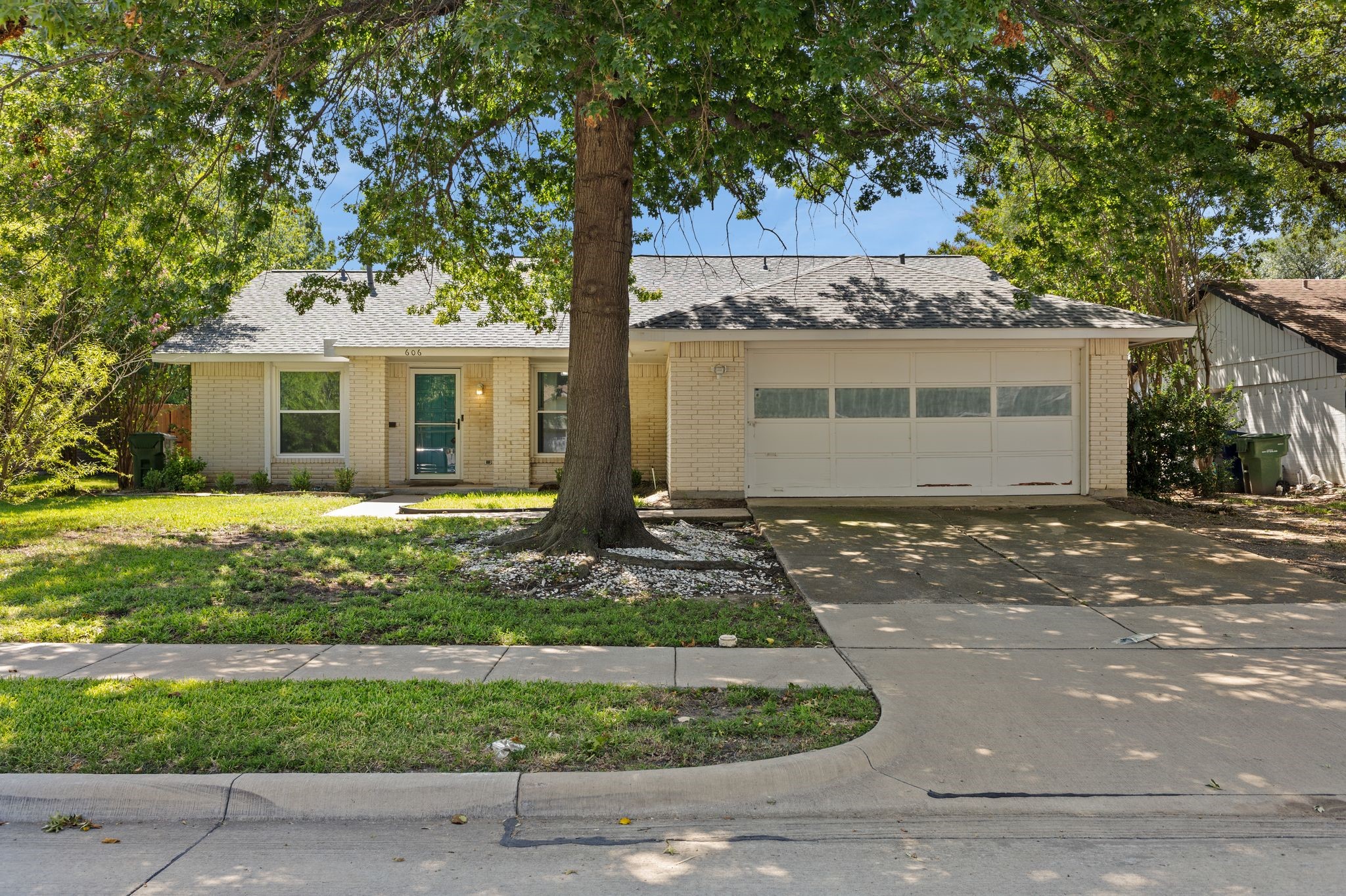 606 Jamestown Drive Garland TX 75043
