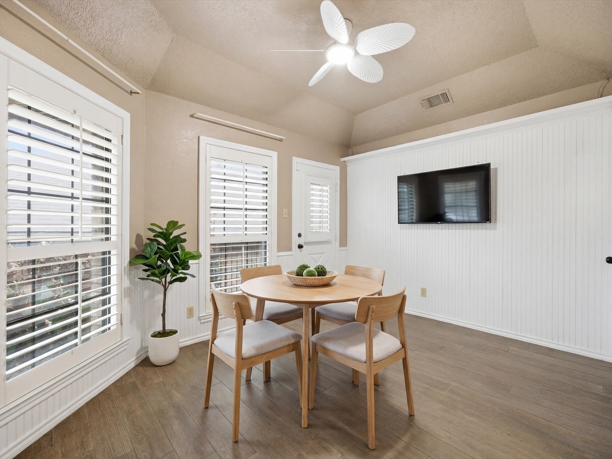 6606 Canalview Drive Arlington TX 76016