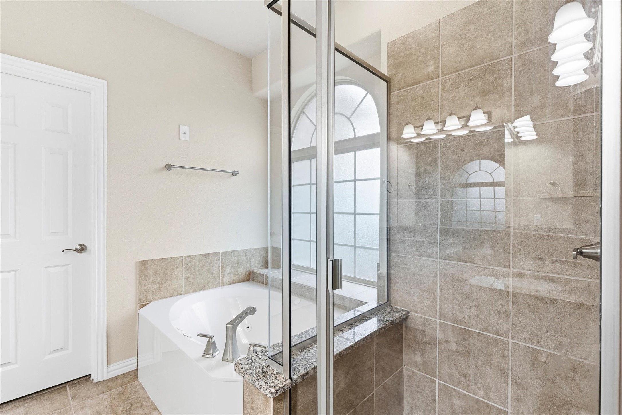 412 Shadow Creek Drive Desoto TX 75115