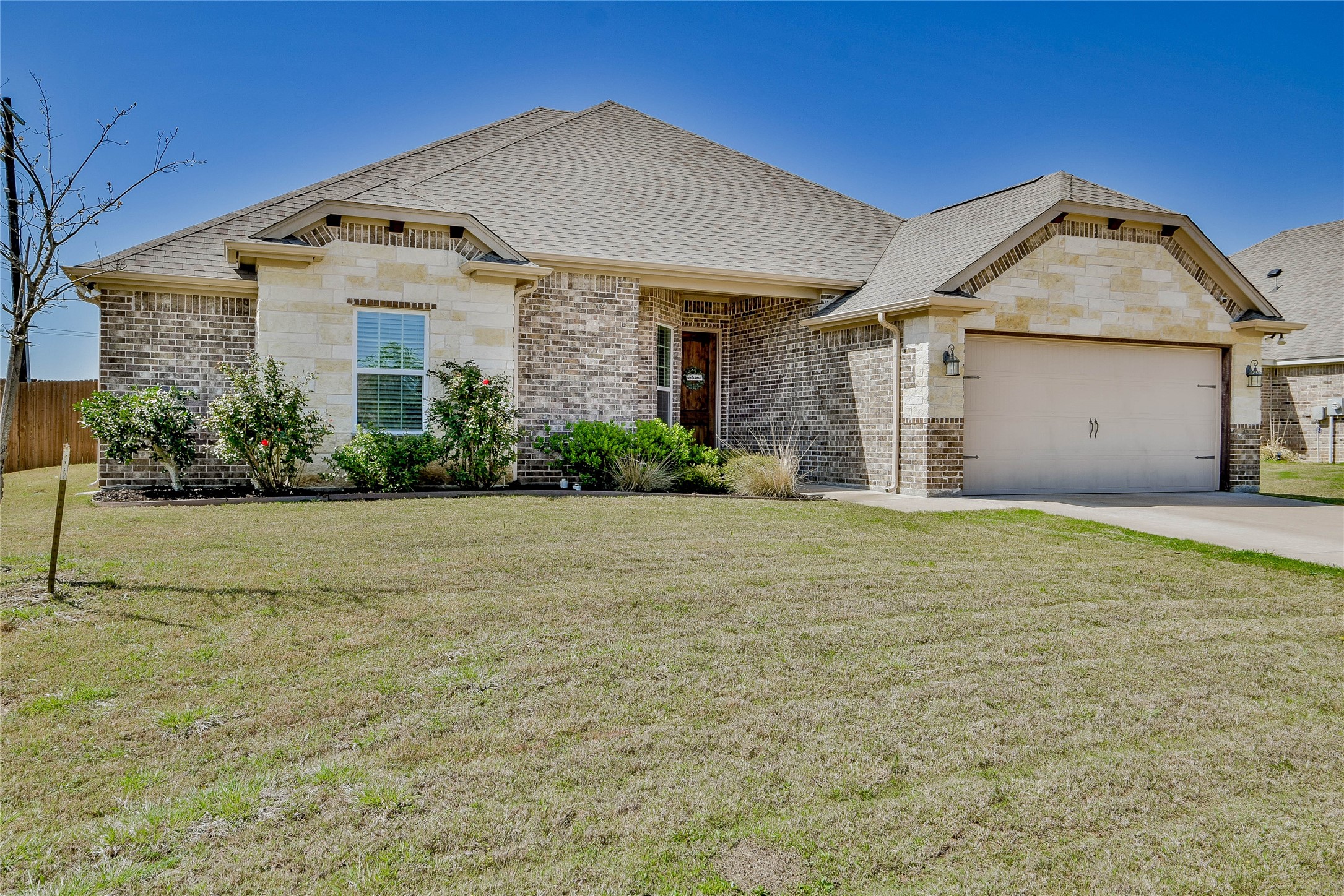 201 Bayless Avenue Godley TX 76044