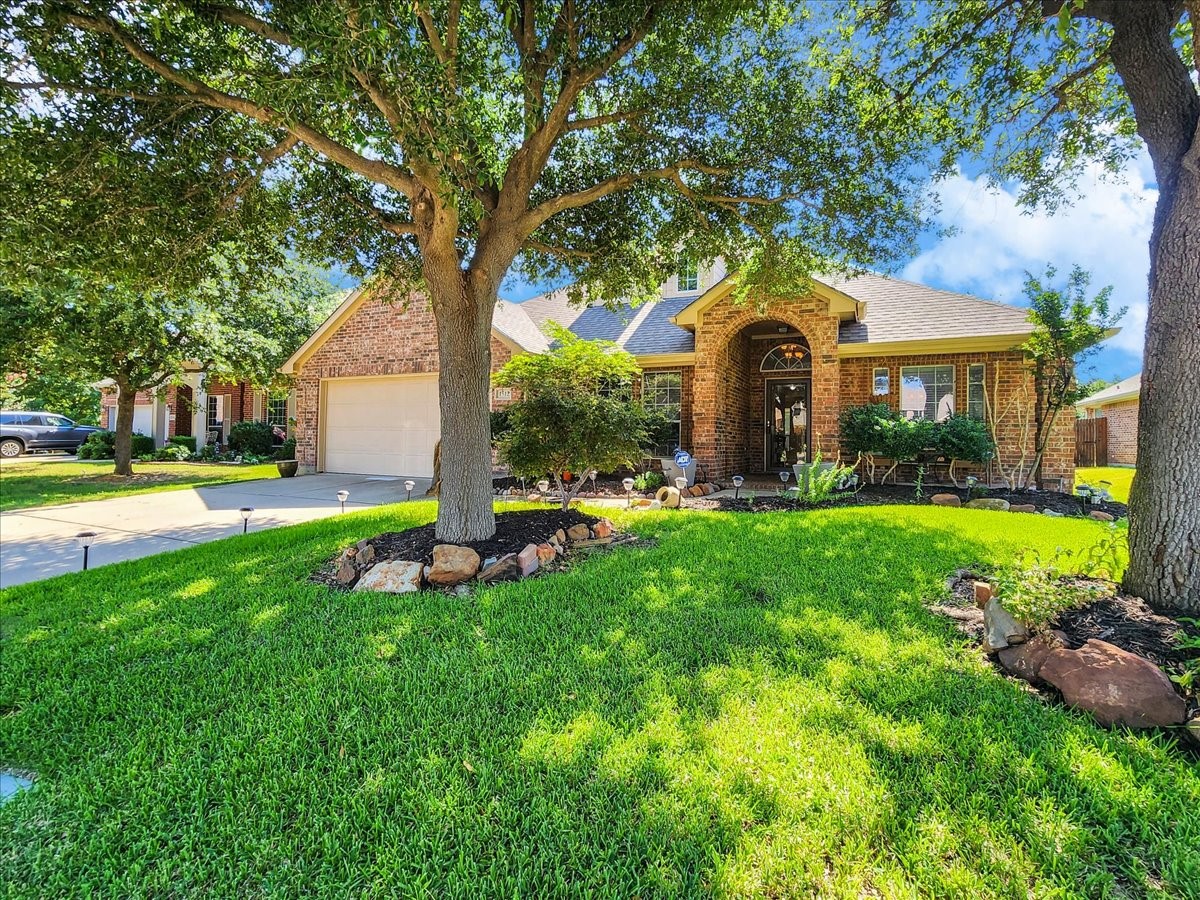 1512 Lowes Farm Parkway Mansfield TX 76063