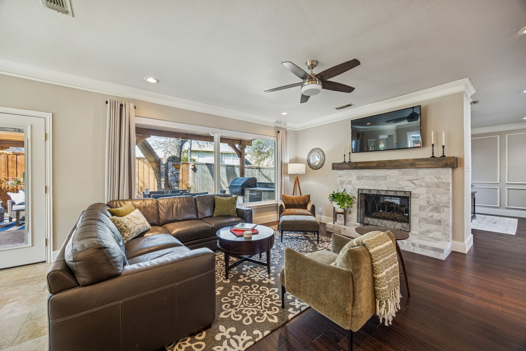 113 Lake Forest Court Garland TX 75044