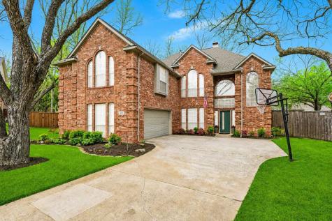 113 Lake Forest Court Garland TX 75044