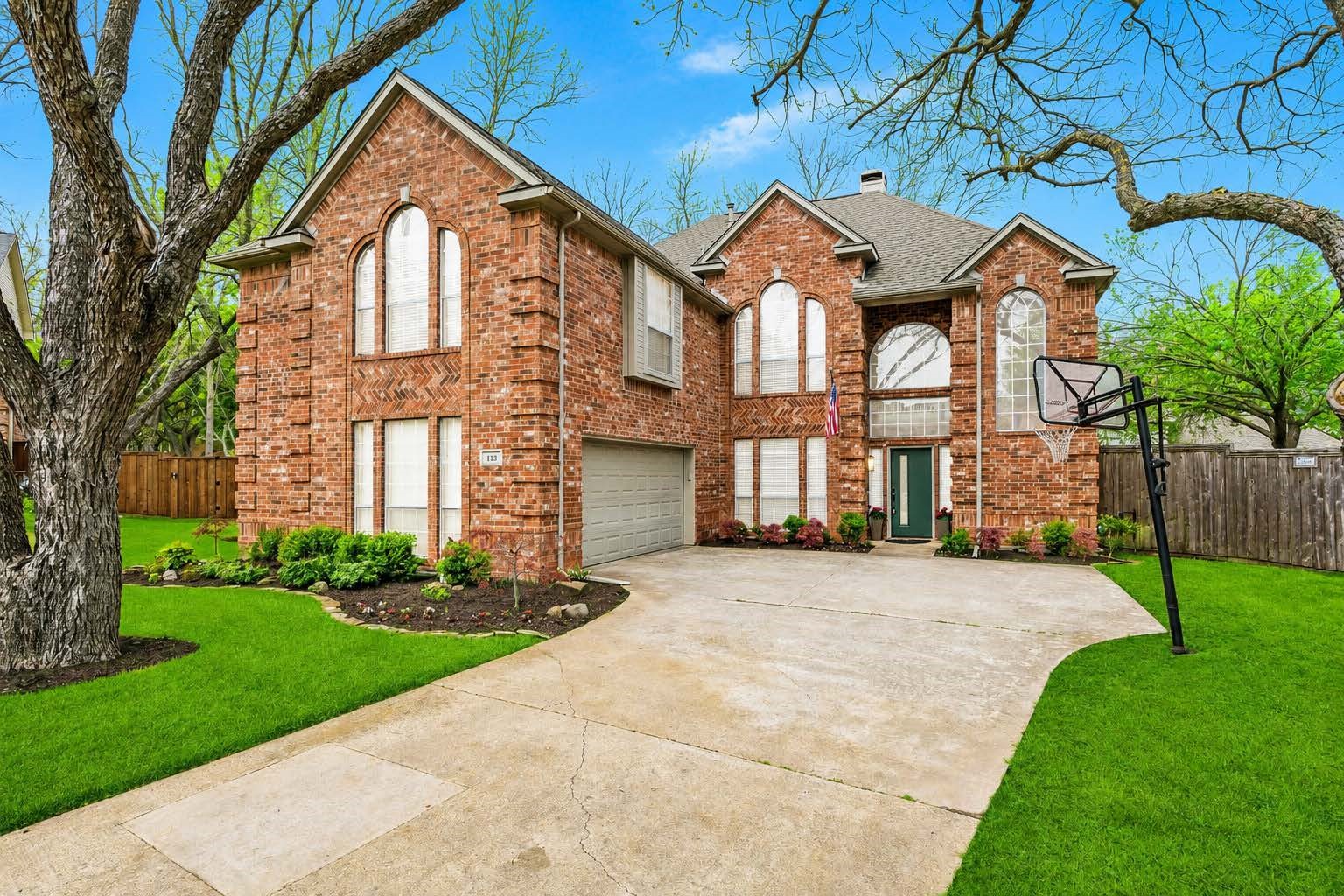 113 Lake Forest Court Garland TX 75044
