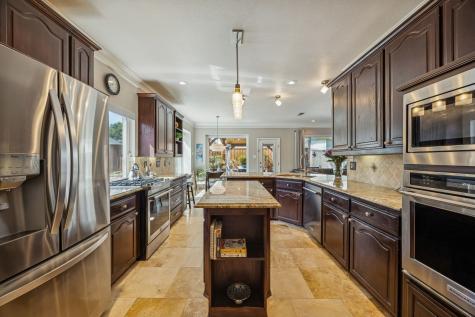 113 Lake Forest Court Garland TX 75044