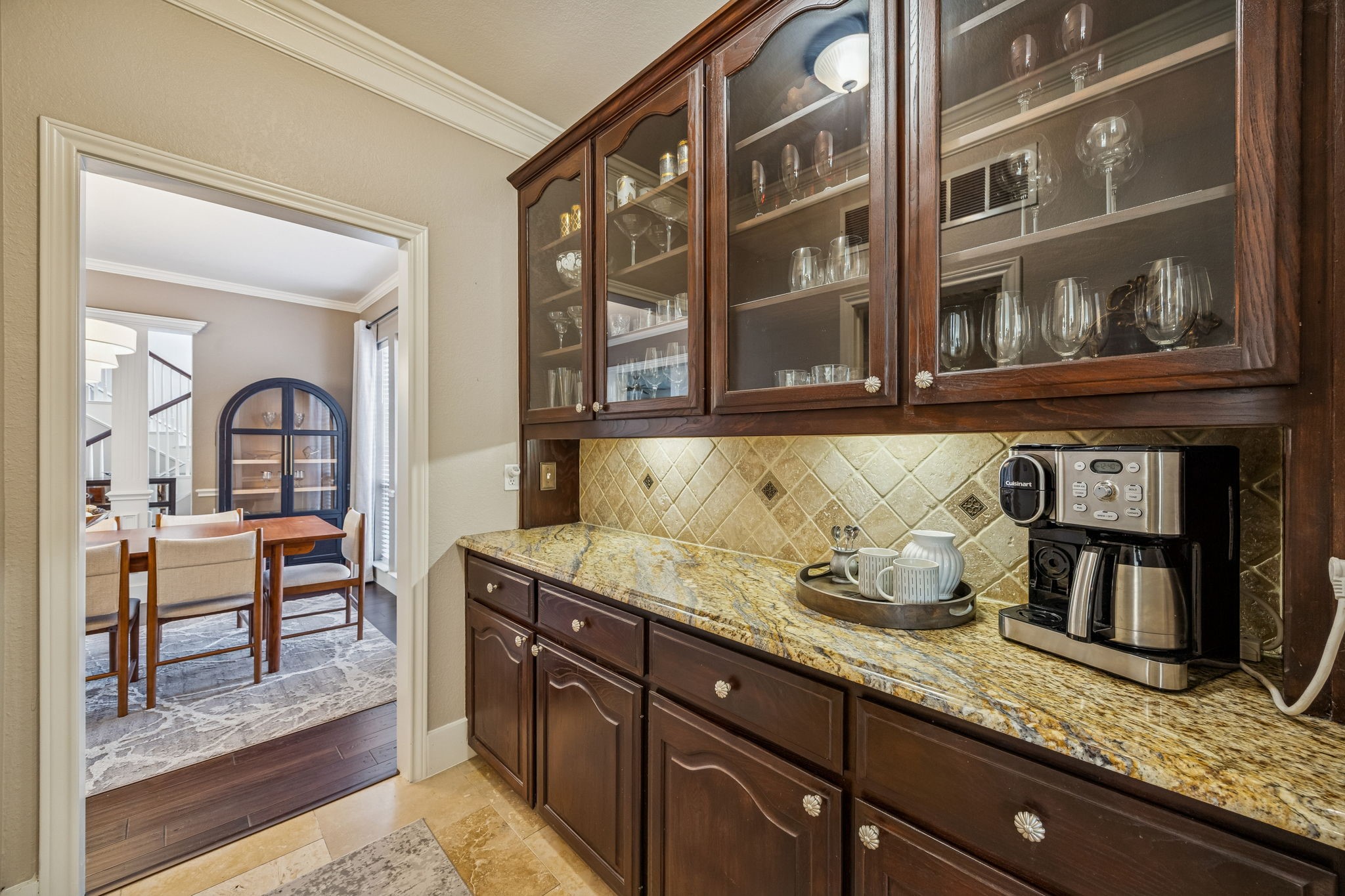 113 Lake Forest Court Garland TX 75044
