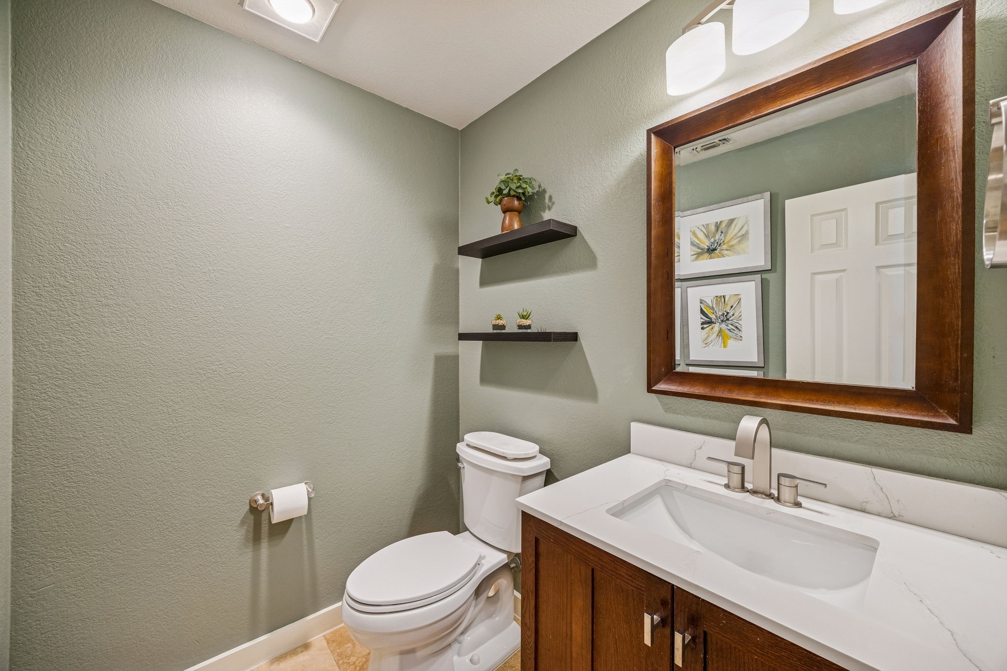 113 Lake Forest Court Garland TX 75044