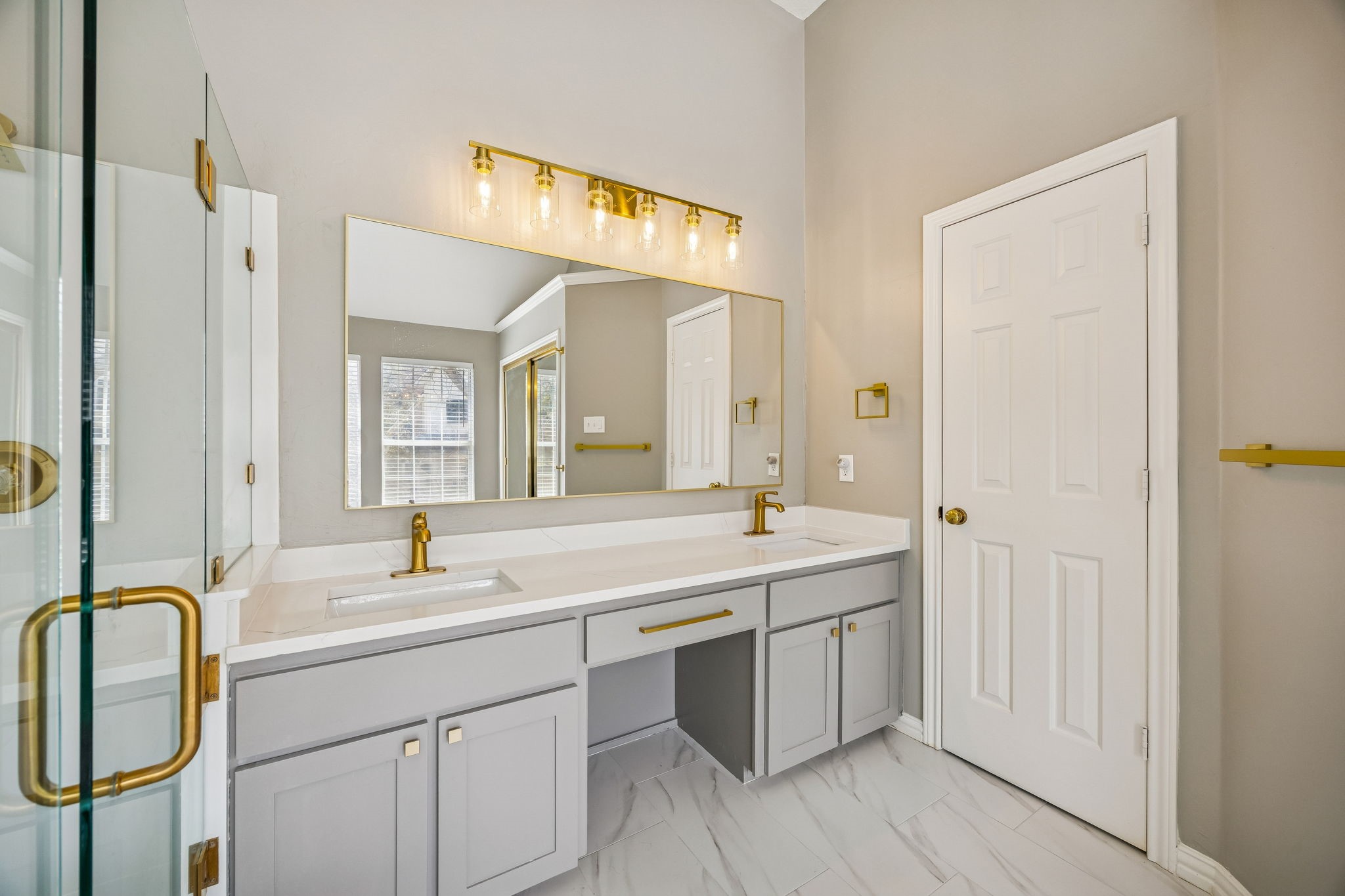 113 Lake Forest Court Garland TX 75044