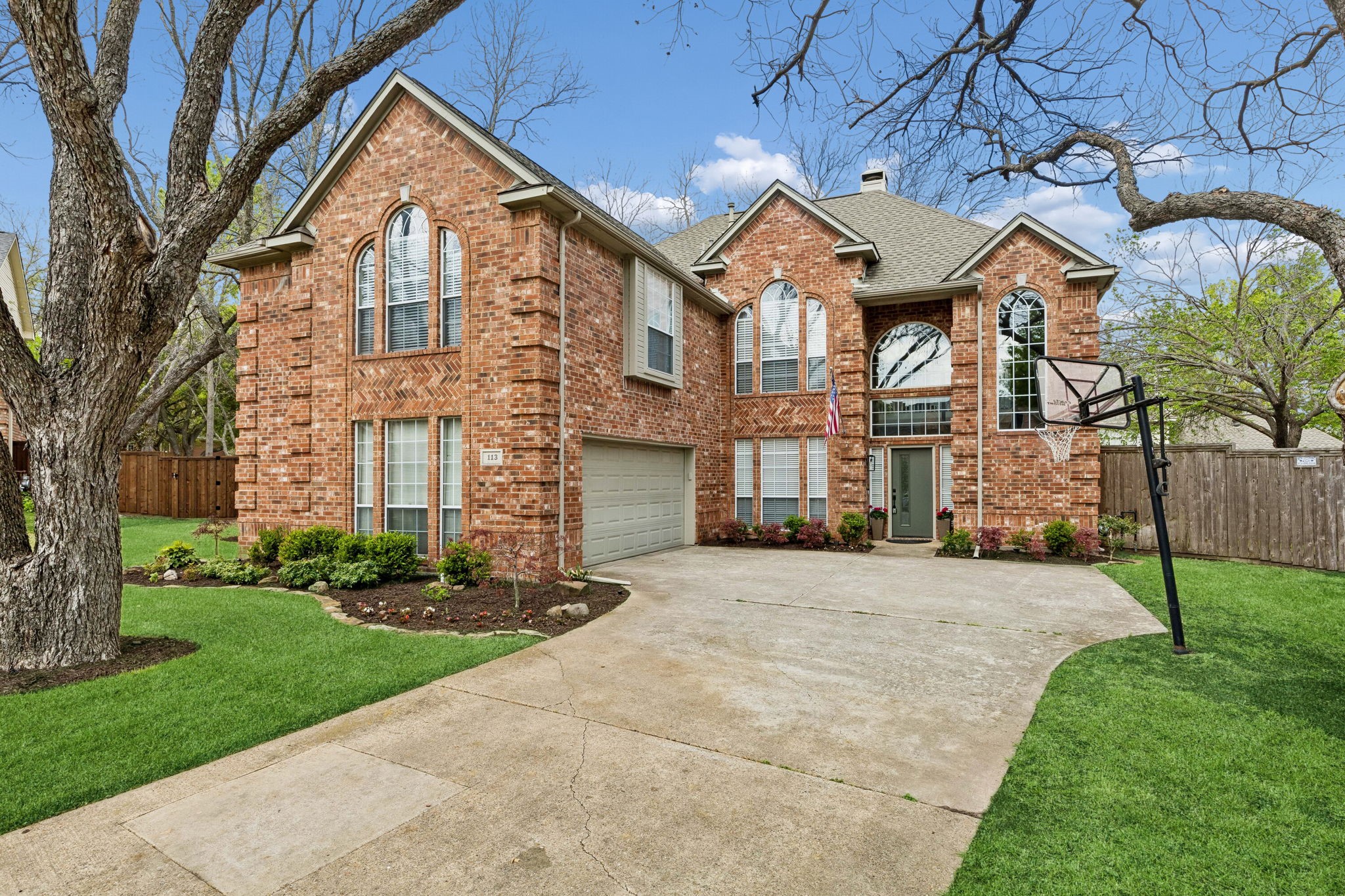 113 Lake Forest Court Garland TX 75044